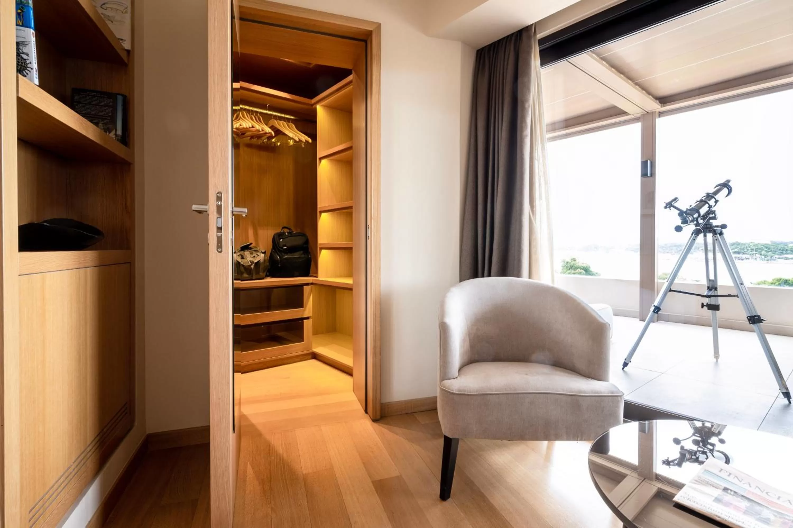 Area and facilities in Somewhere Vouliagmeni