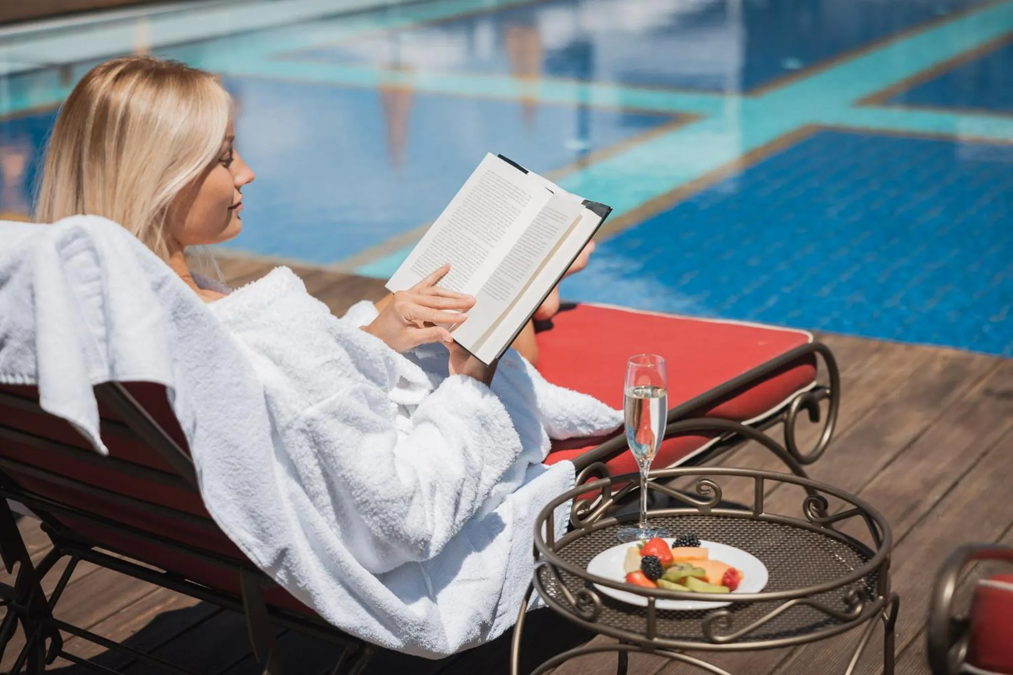 Swimming pool in Alpenpark Resort Superior