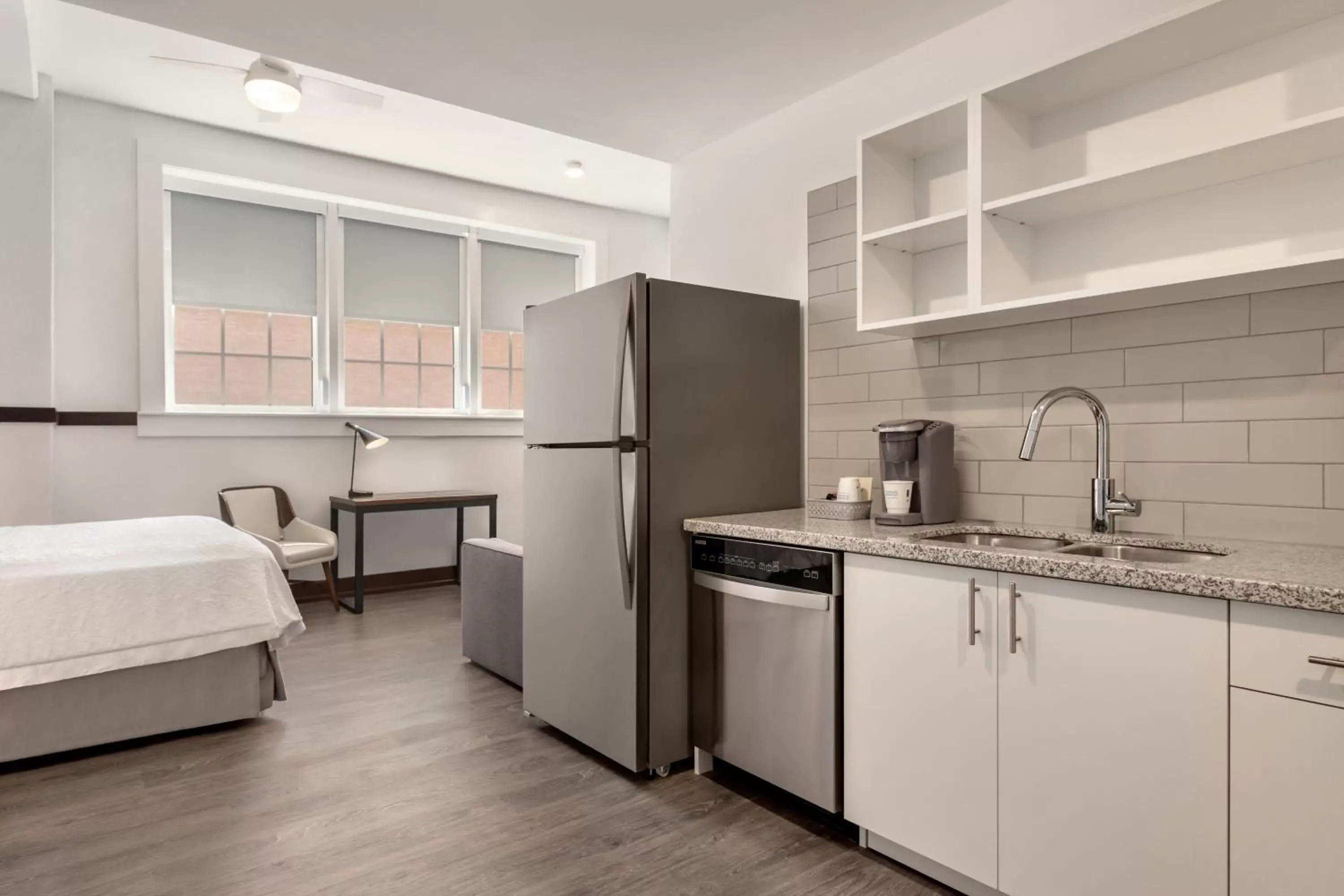 1 King Bed, Mobility/Hearing Impaired Accessible Room, Kitchenette in Leavenworth Local Hotel 1 King Bed, Mobility/Hearing Impaired Accessible Room, Kitchenette in Leavenworth Local Hotel