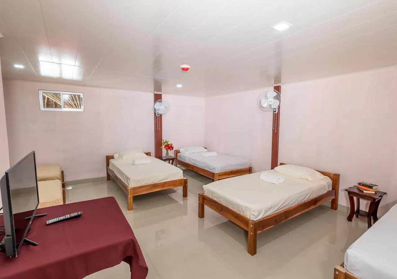 Bedroom, Bed in Hotel La Cascada