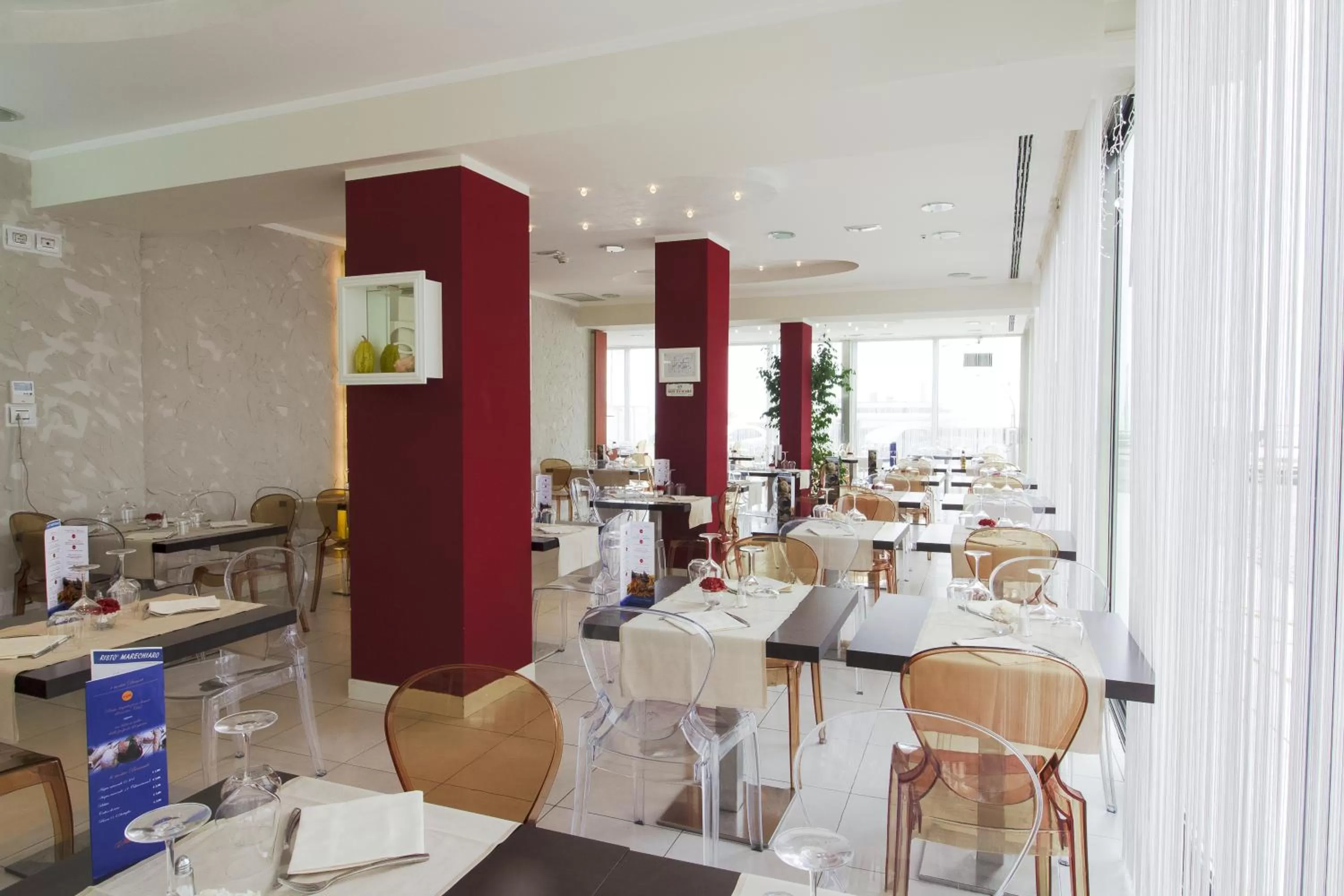 Restaurant/places to eat in Terminal Palace & SPA