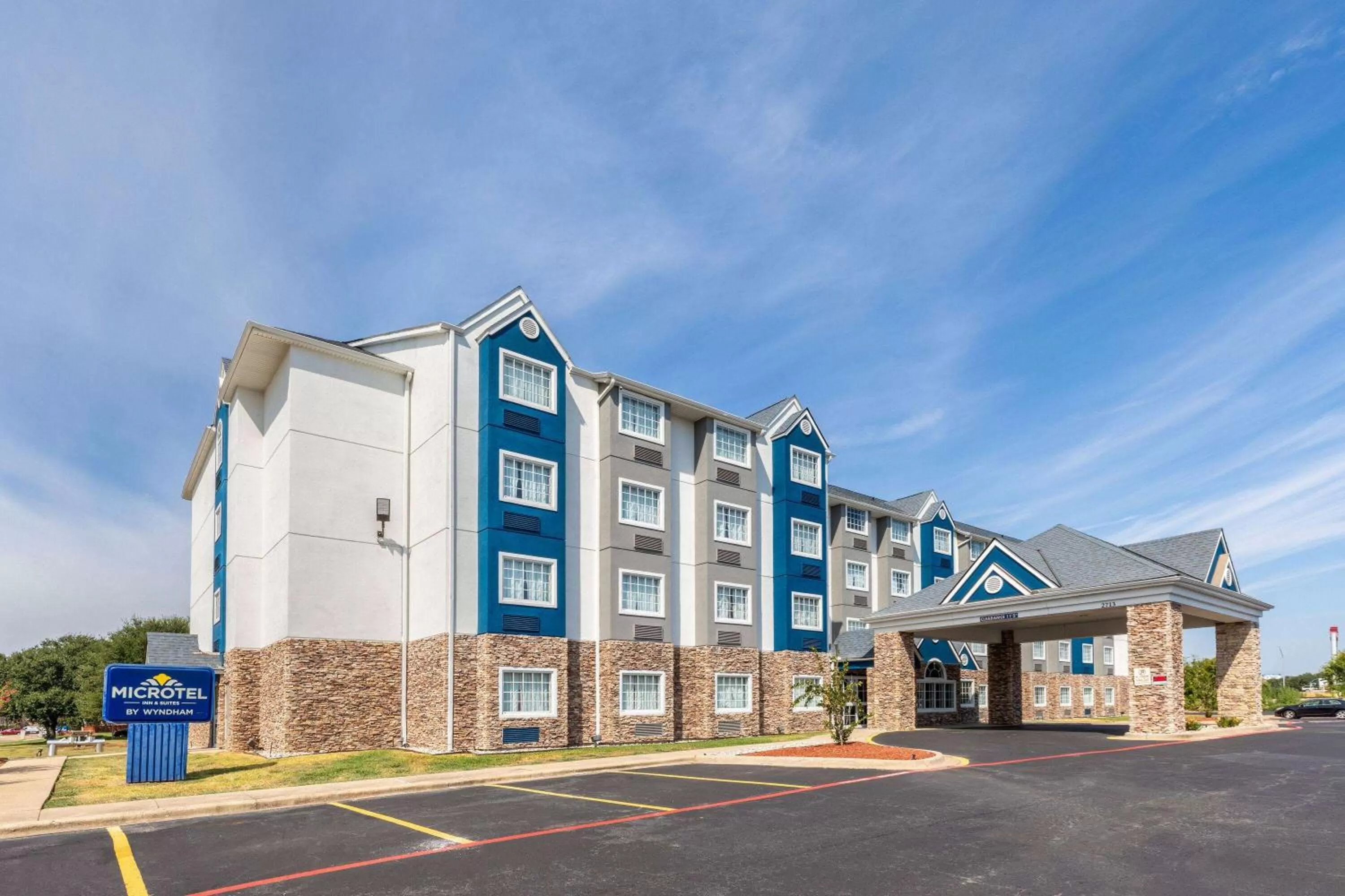 Property building in Microtel Inn & Suites by Wyndham Bossier City