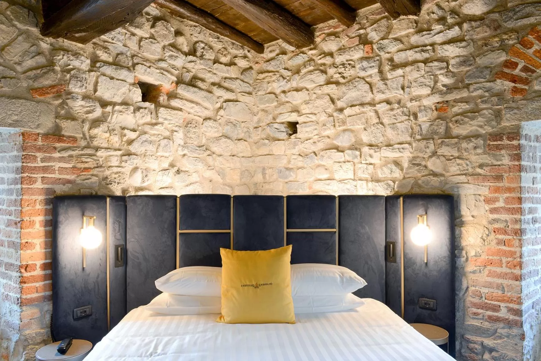 Photo of the whole room, Bed in Relais & Spa Castello di Casiglio