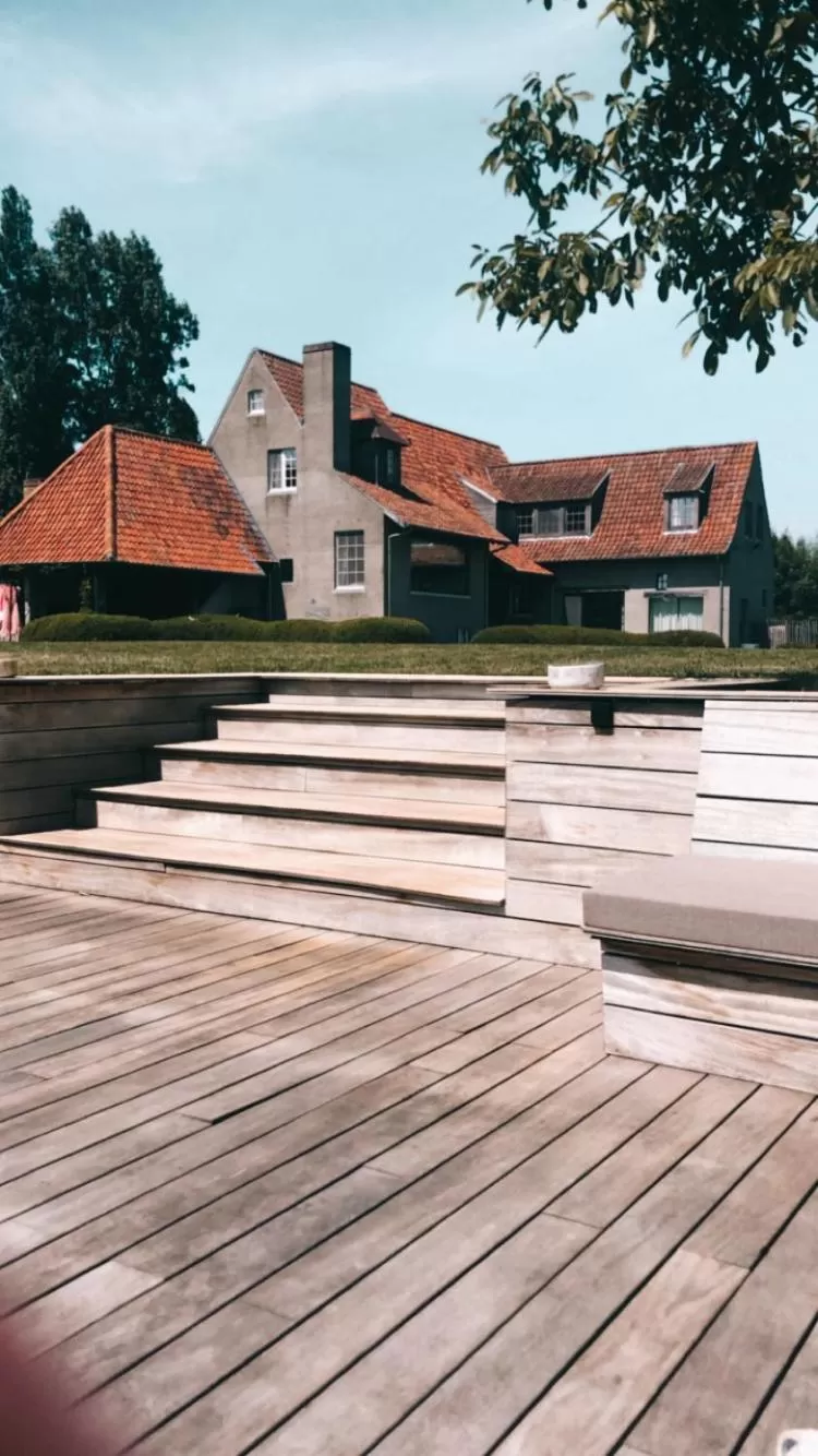 Property building in Logie Marie with hottub in the garden