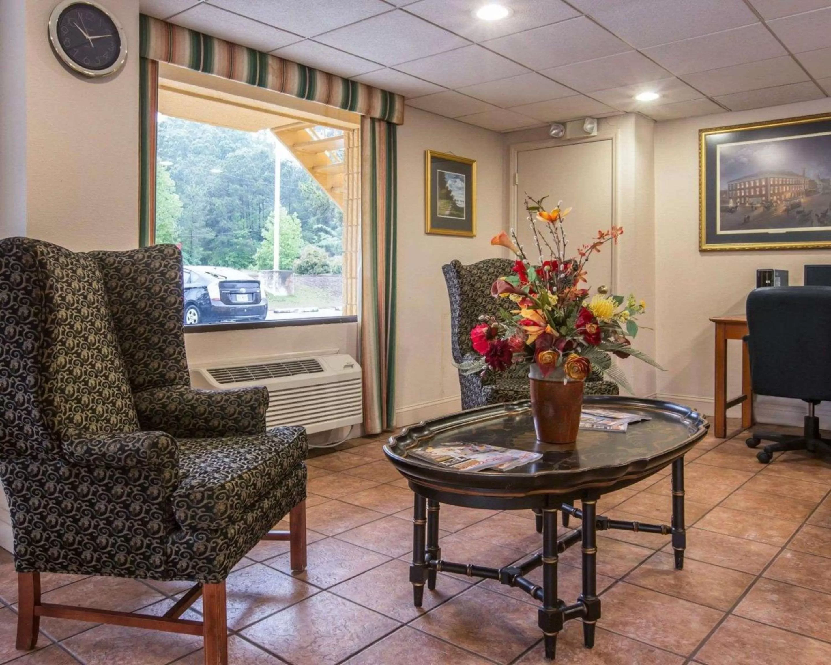 Lobby or reception in Econo Lodge Inn & Suites Columbus near Fort Benning