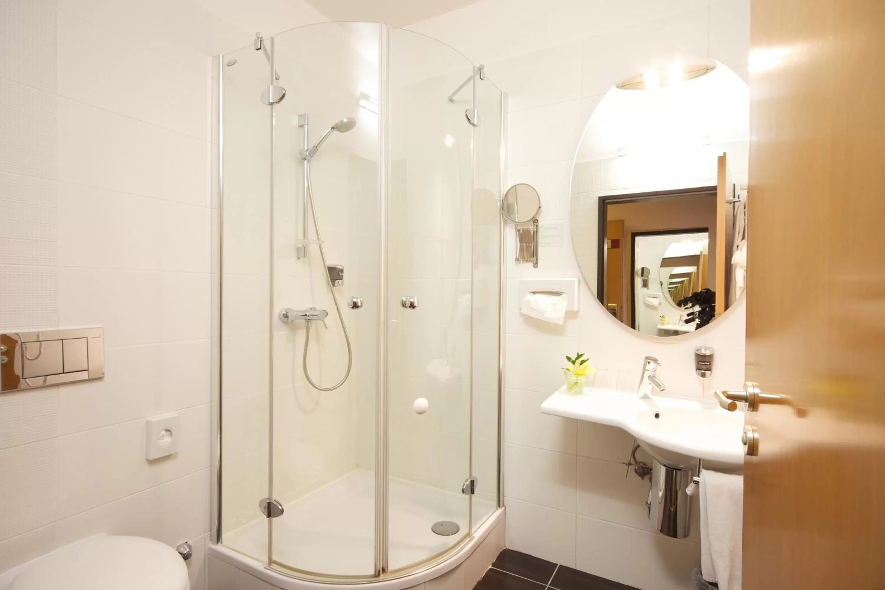 Bathroom in Ambra Hotel