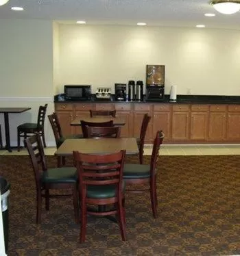 Restaurant/places to eat in Days Inn by Wyndham Greensboro NC