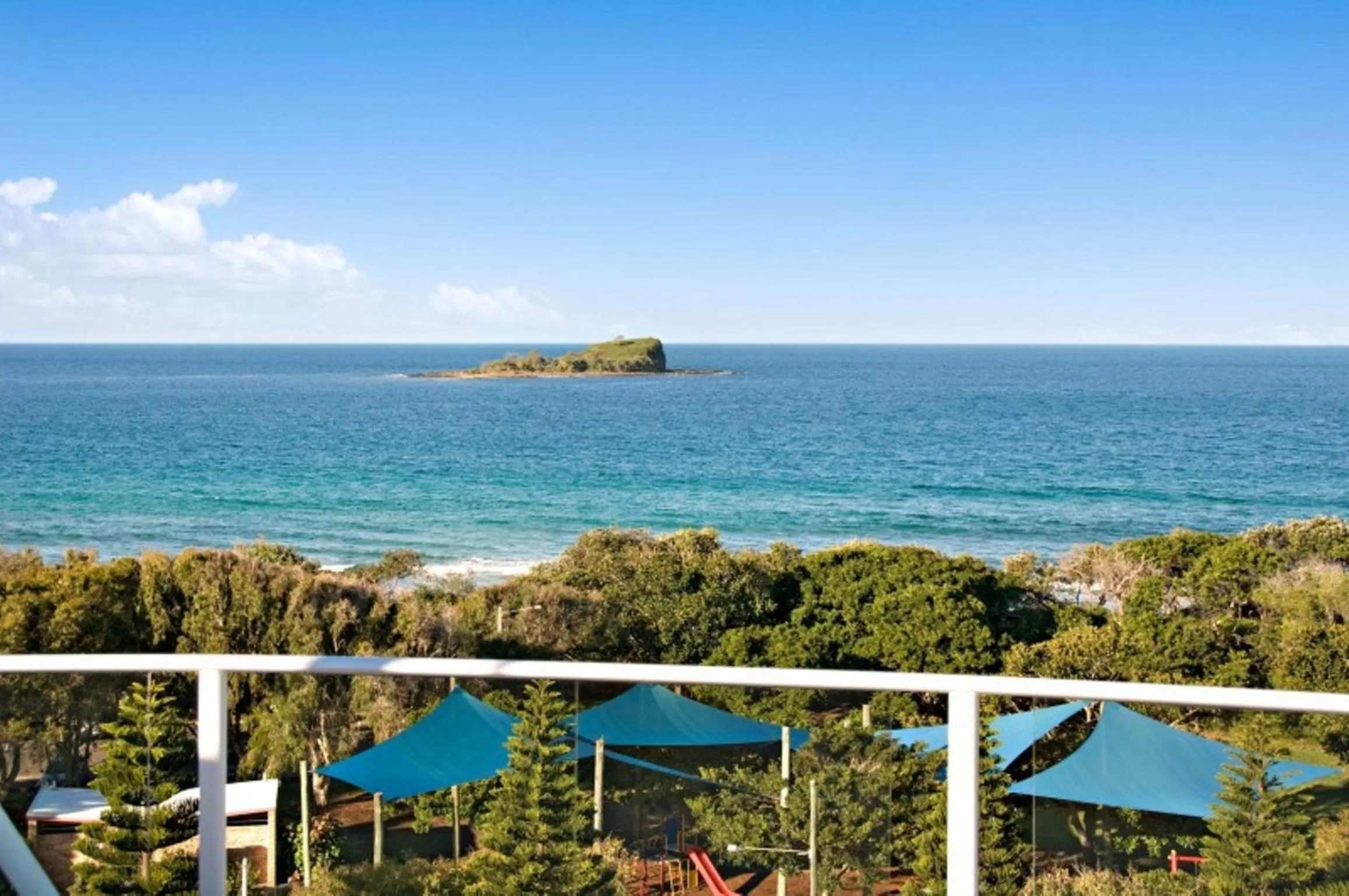 Day in Santorini Twin Waters