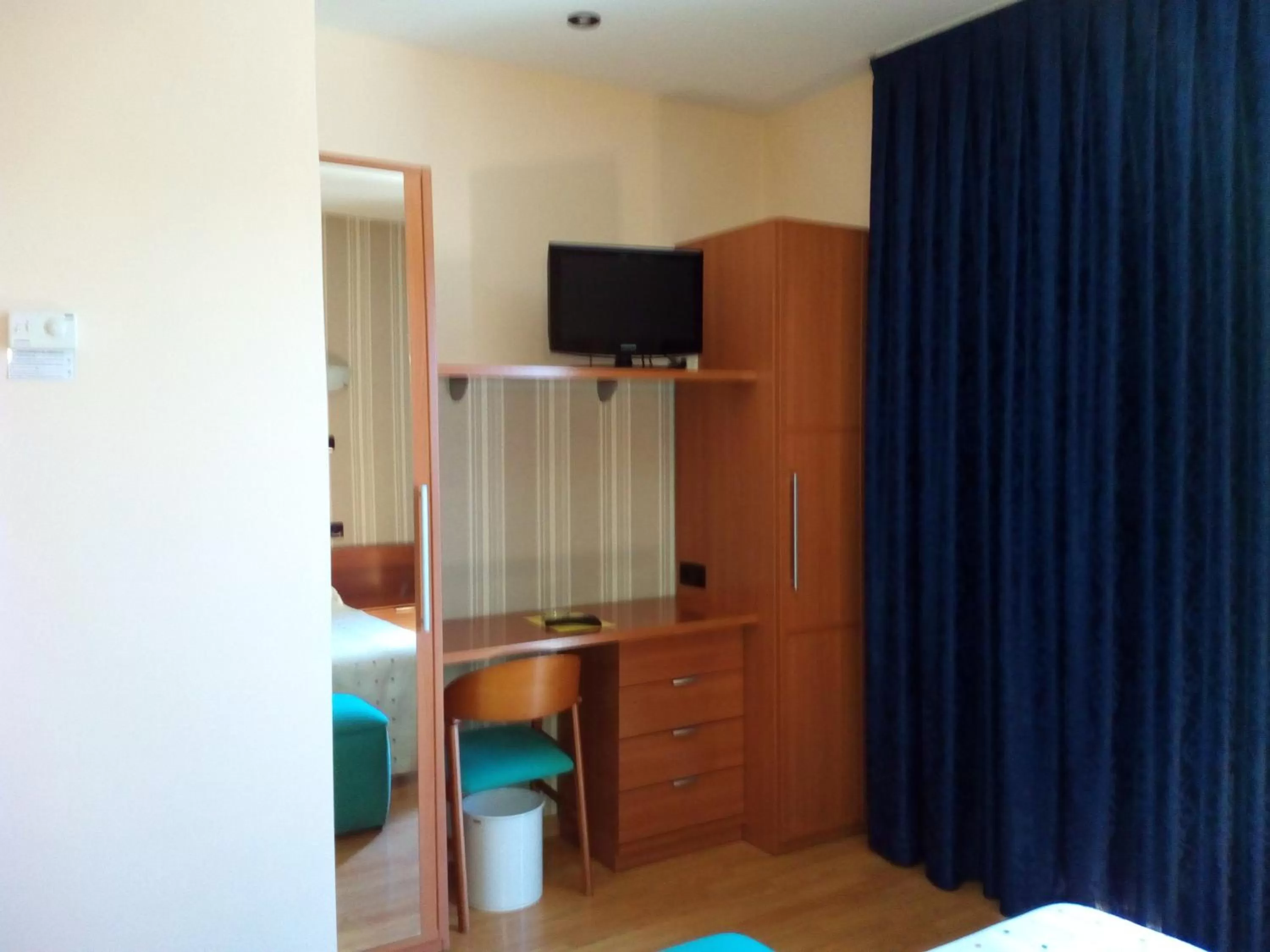 TV and multimedia in Motel Acropolis