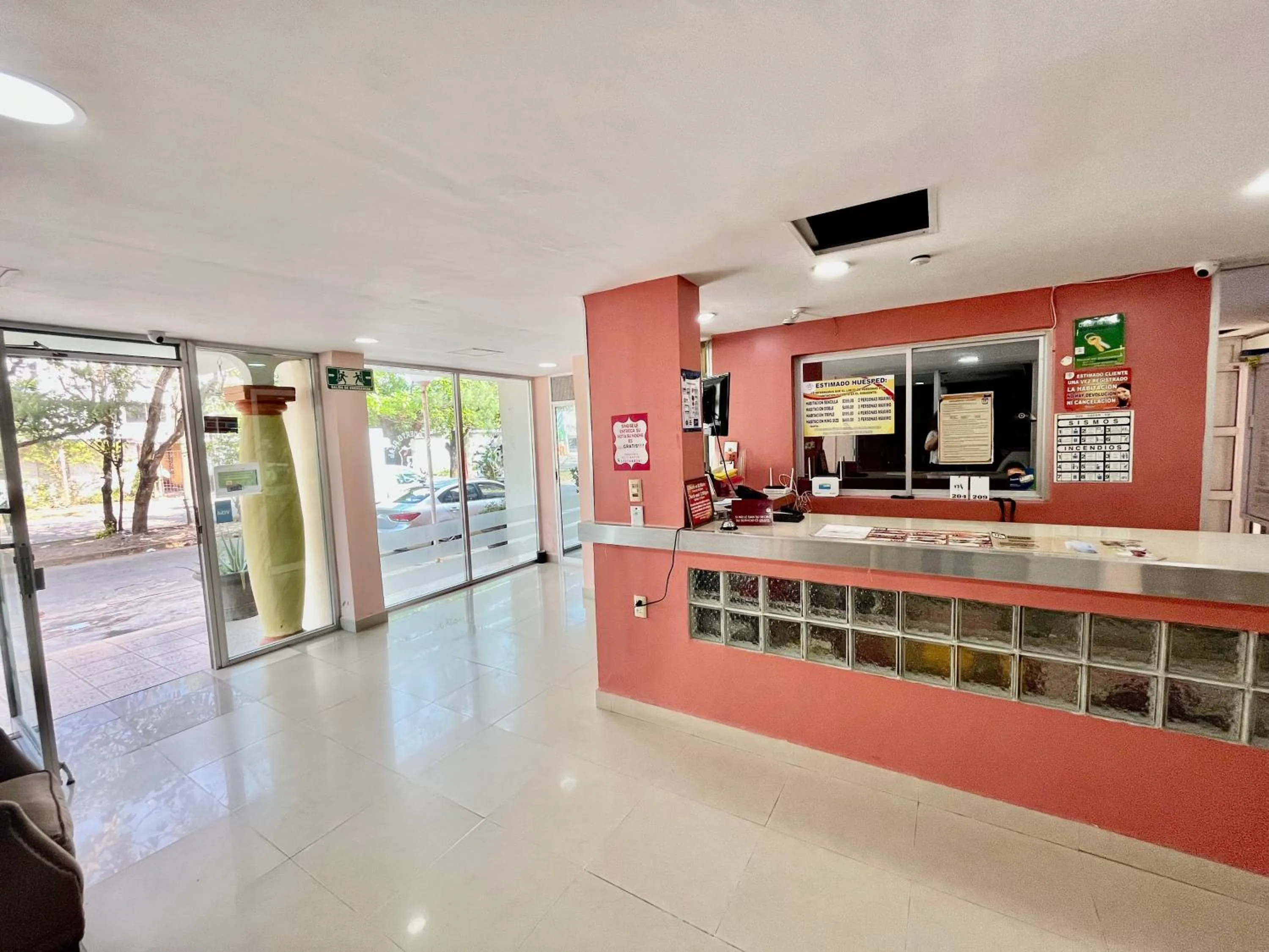 Lobby or reception in OYO Hotel Puerto Real Coatzacoalcos