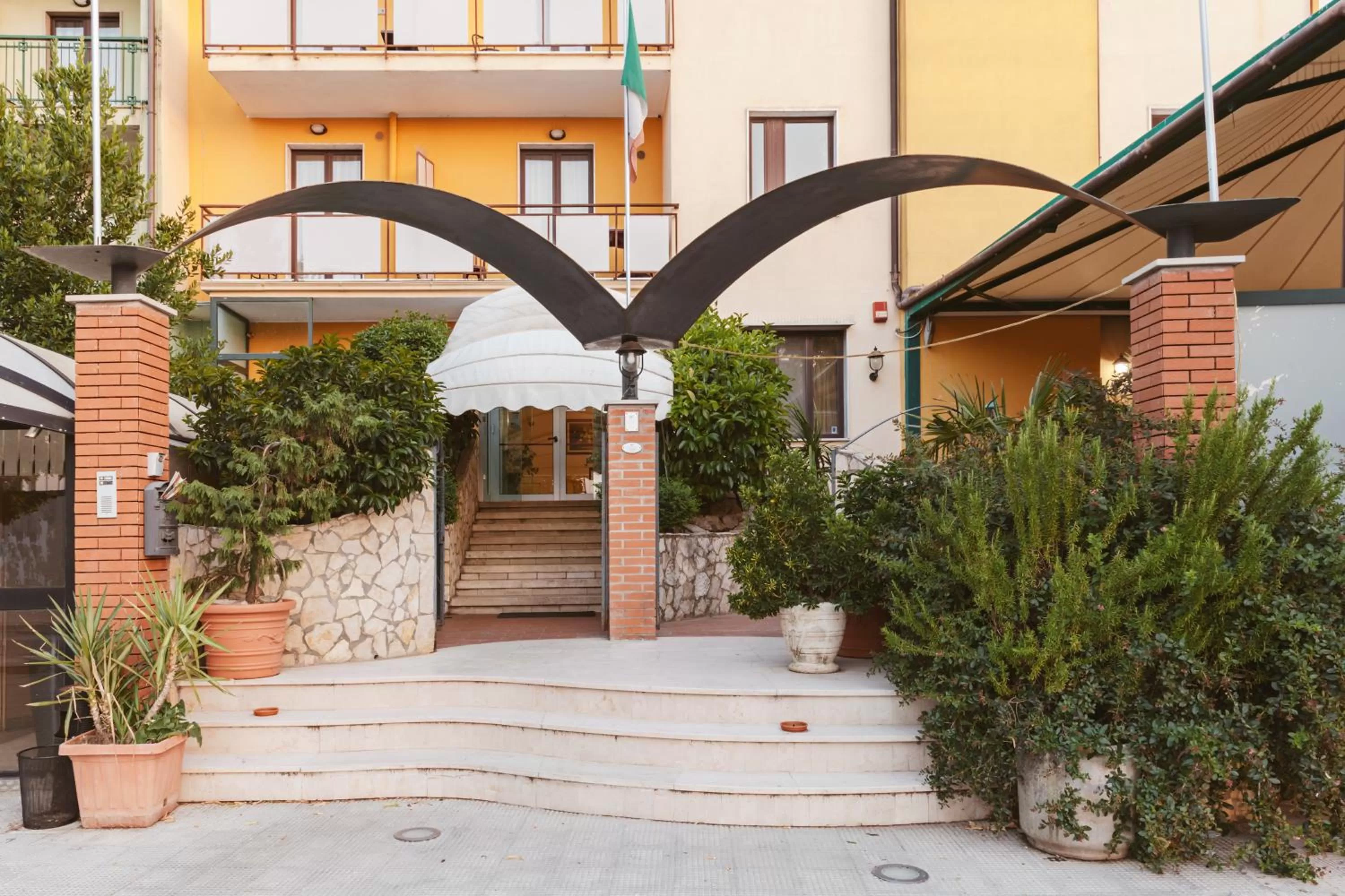 Facade/entrance in Hotel Villa Del Sorriso