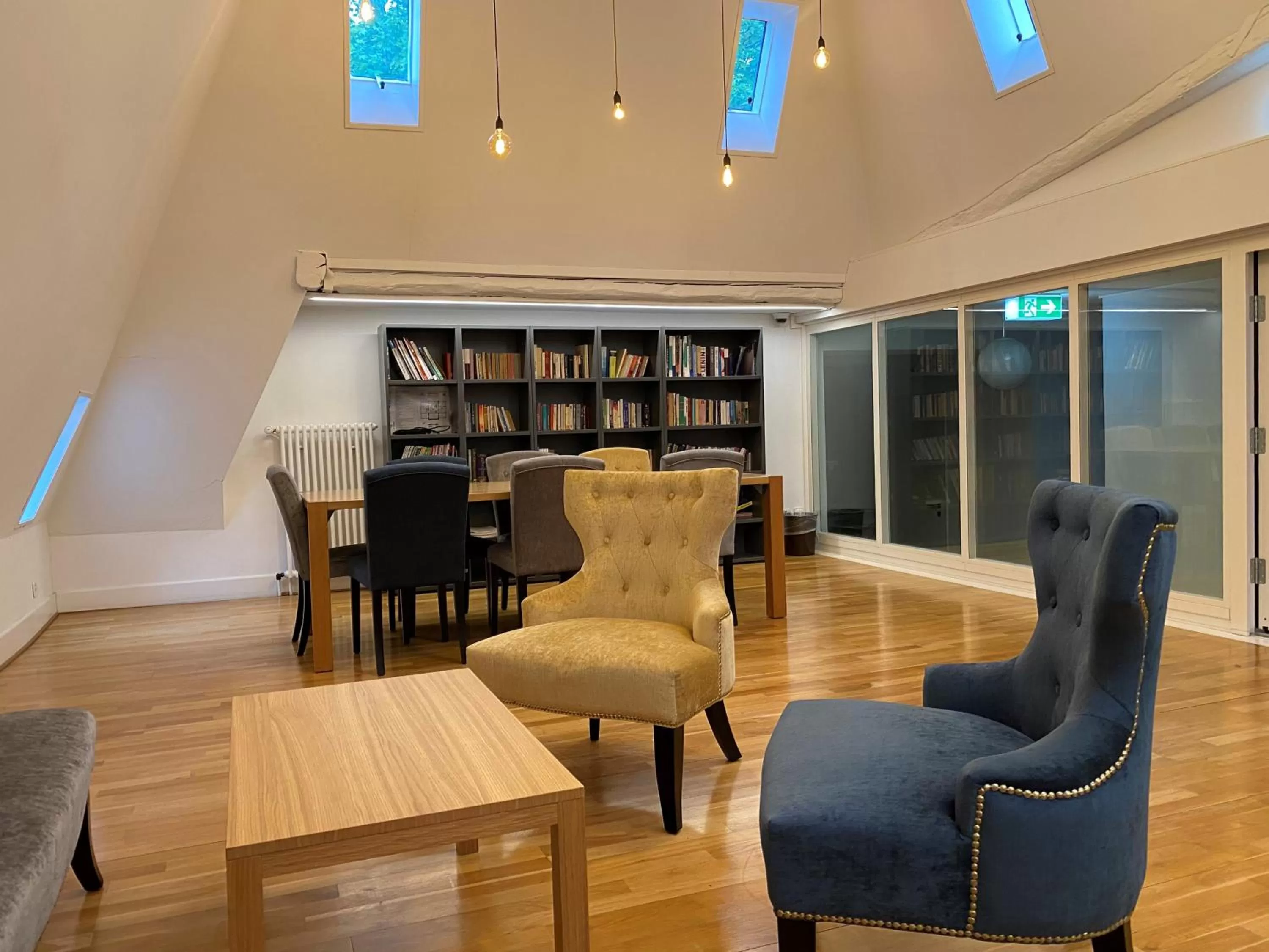 Library in Geneva Hostel