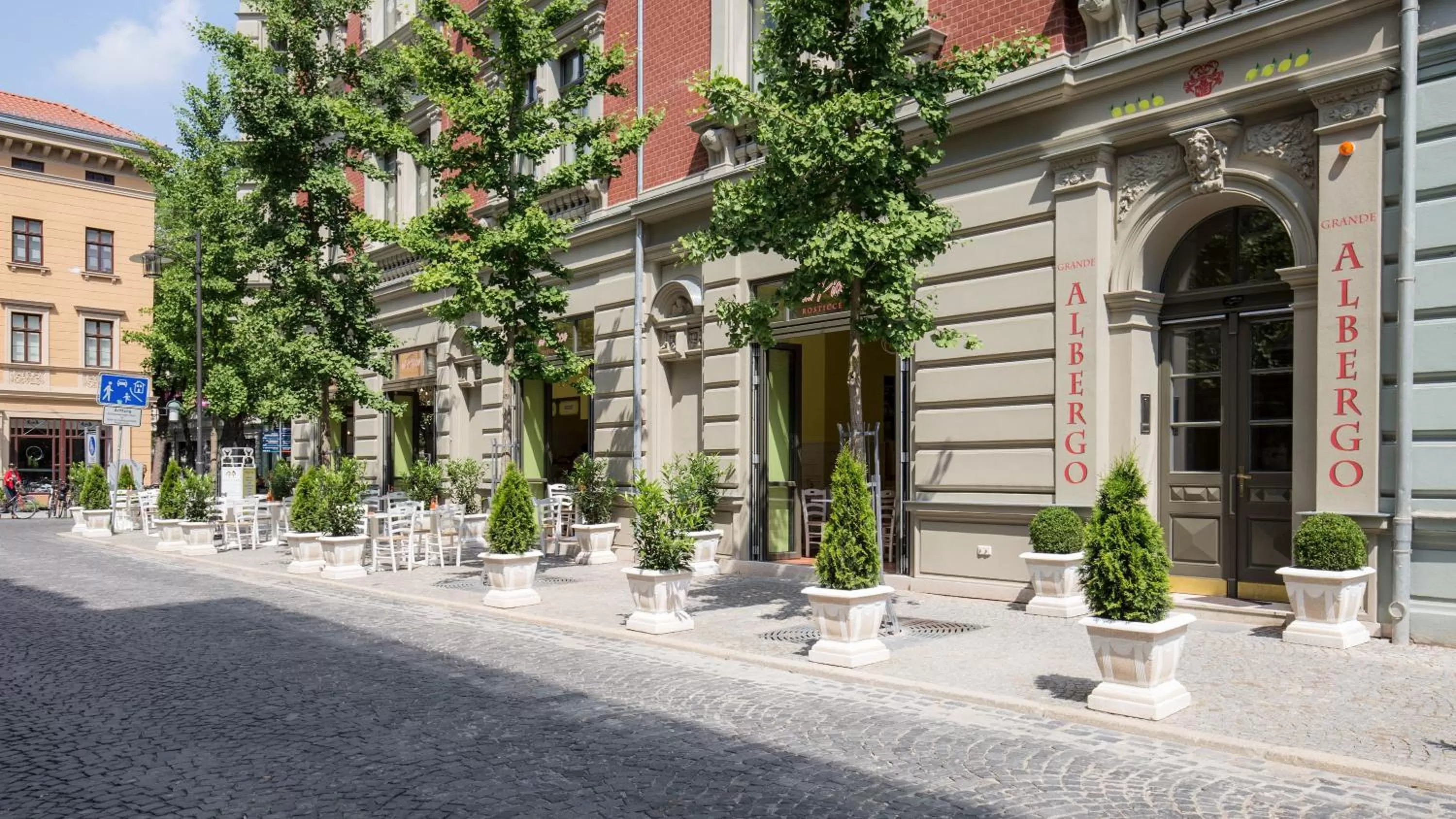 Facade/entrance in Grande Albergo Giancarlo