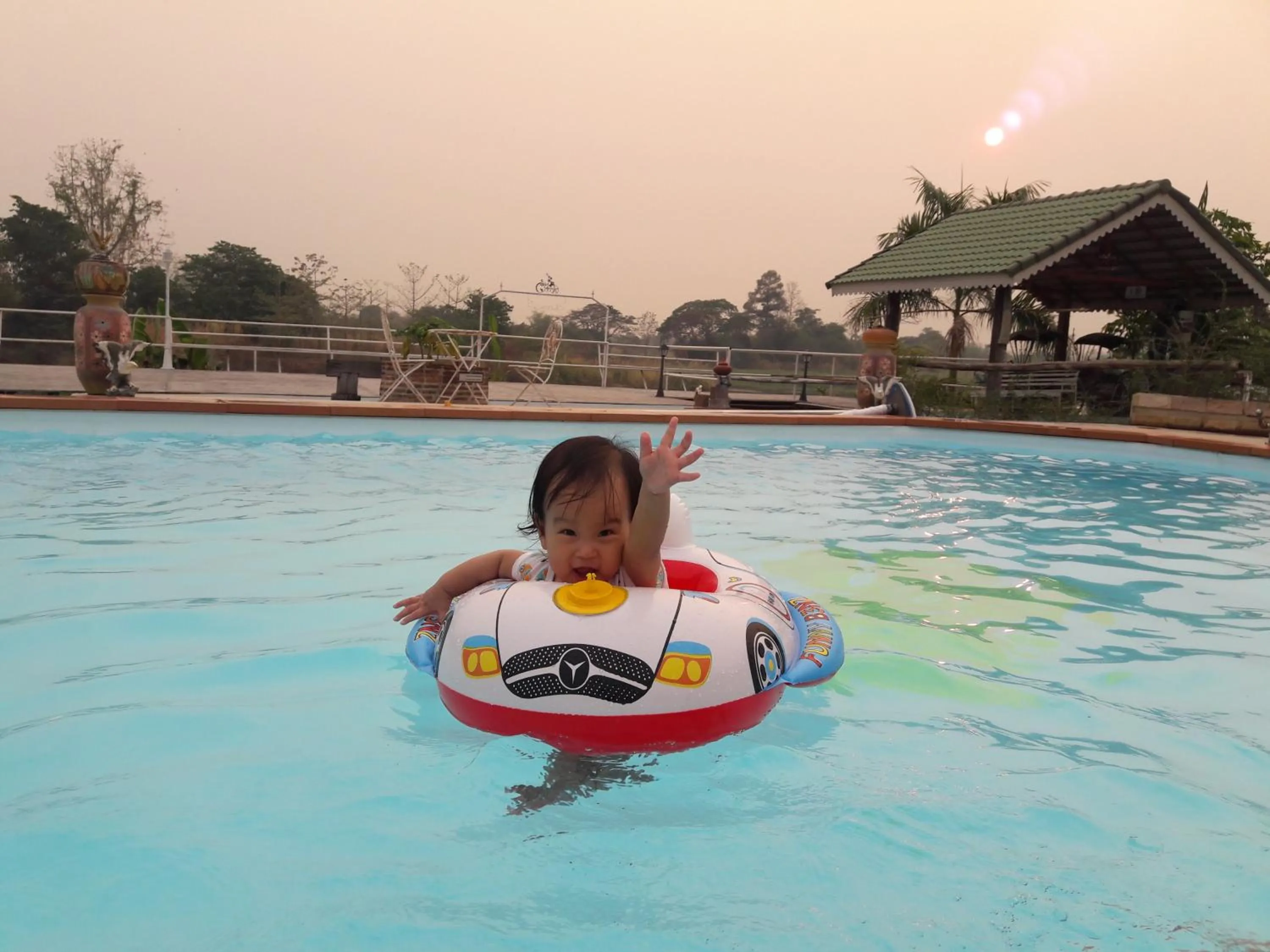 Scenic Riverside Resort