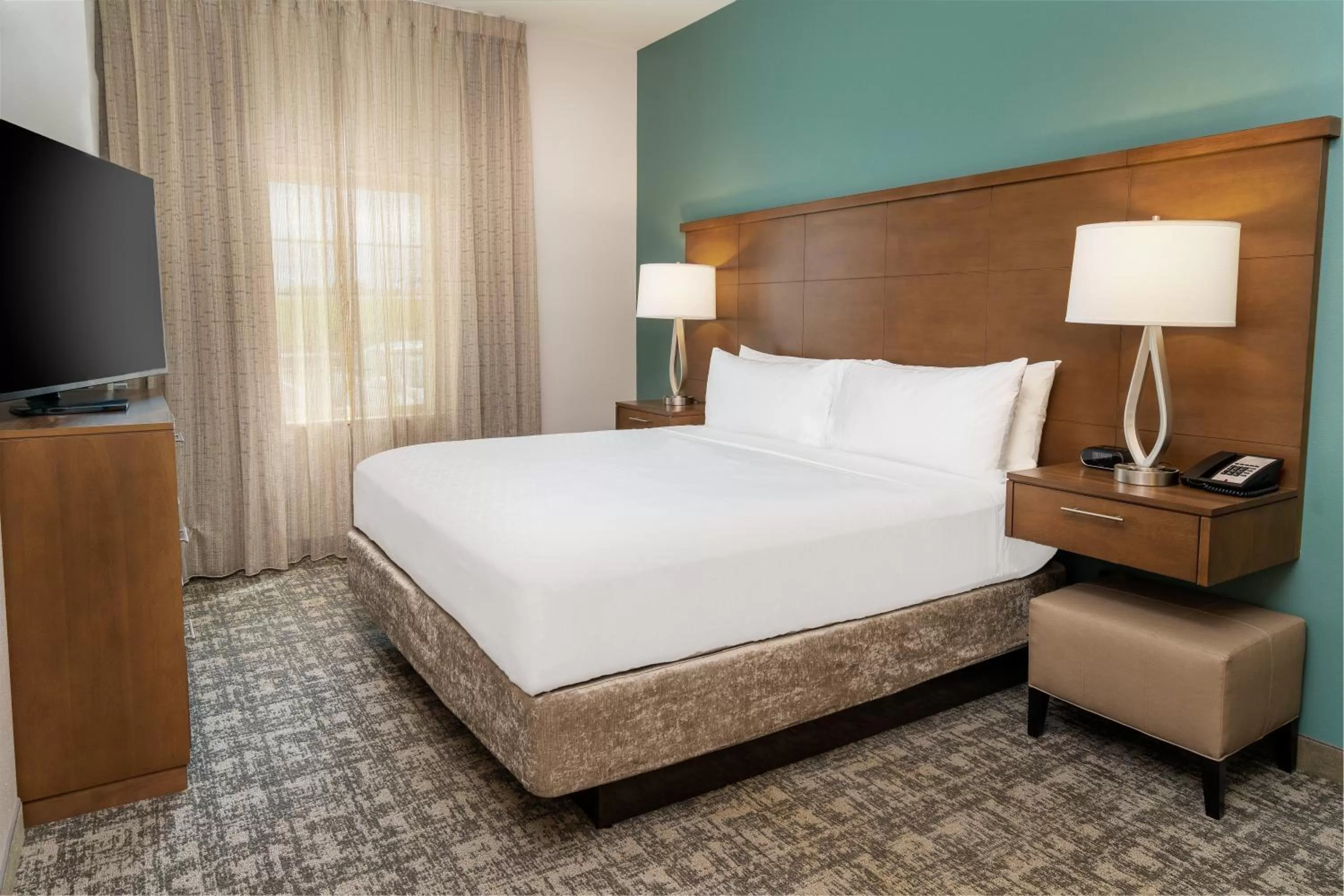 Photo of the whole room, Bed in Staybridge Suites - Nashville - Franklin by IHG