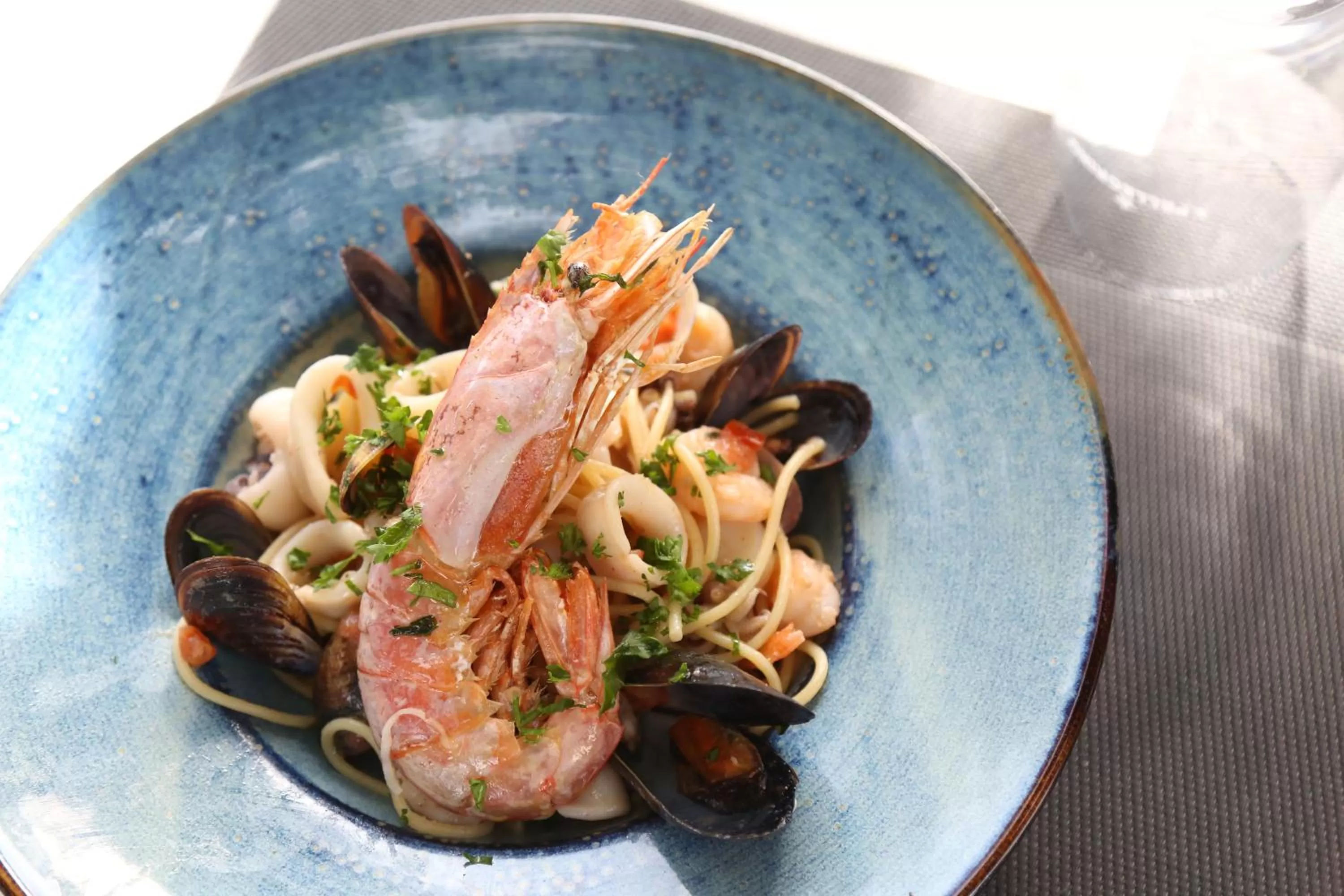 Restaurant/places to eat in Al Pozz Boutique Resort