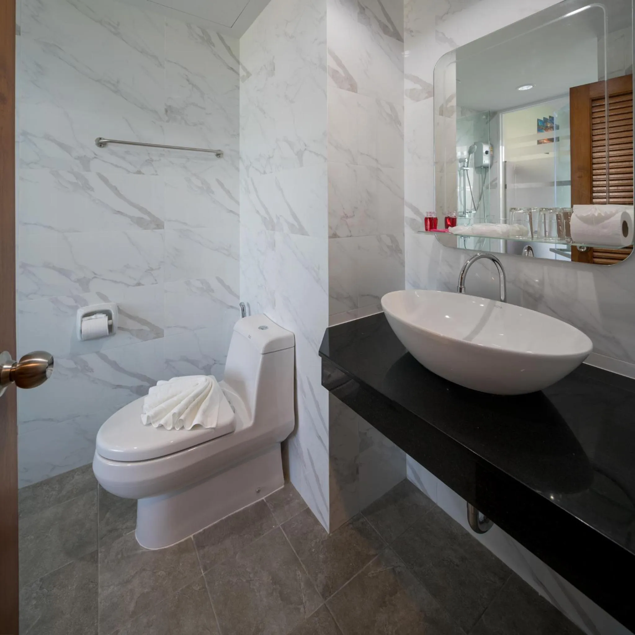 Toilet in Peace Blue Naiharn Naturist Resort Phuket SHA Extra Plus