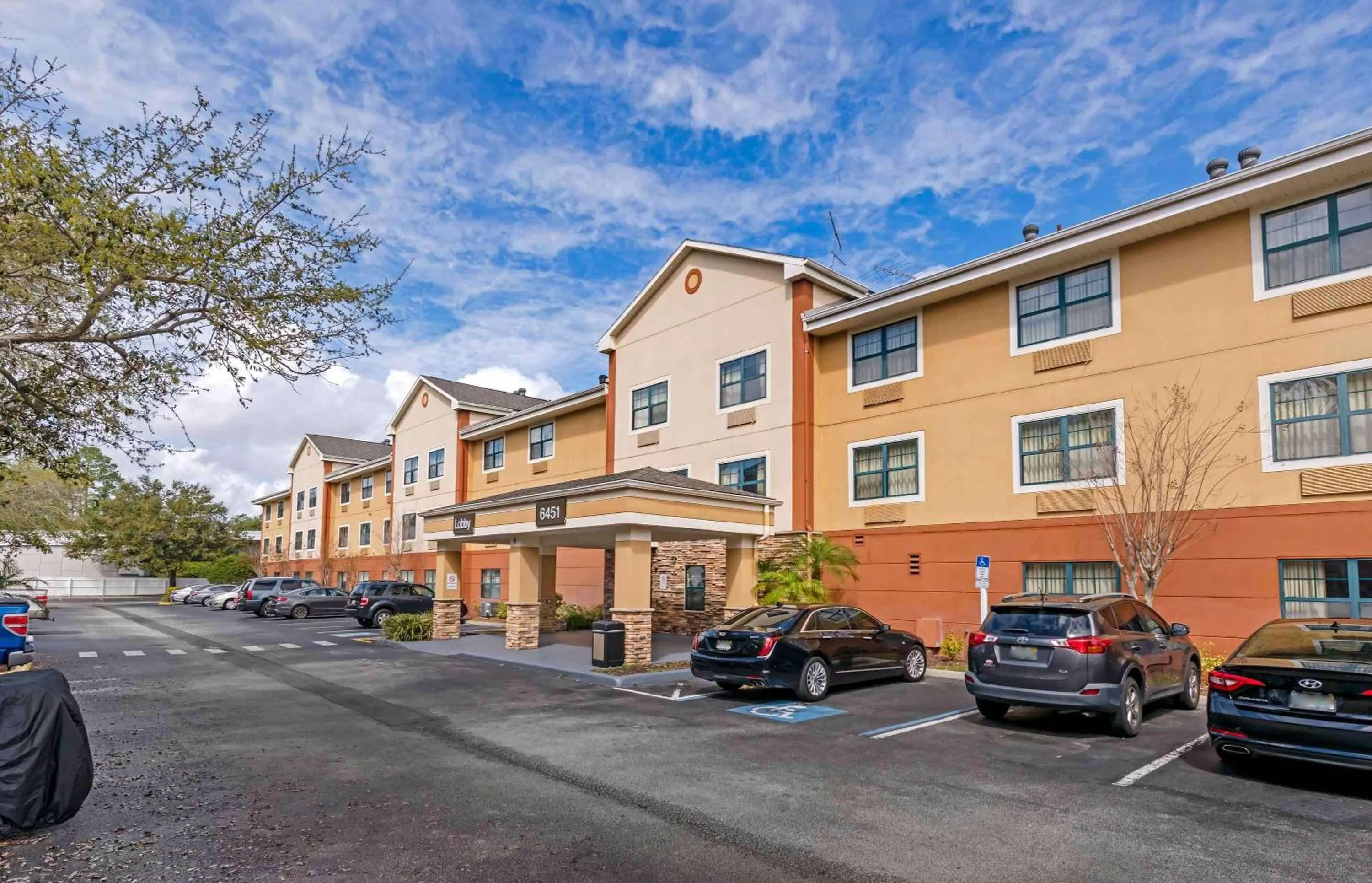 Property building in Extended Stay America Select Suites - Orlando - Conven Ctr - Sports Complex