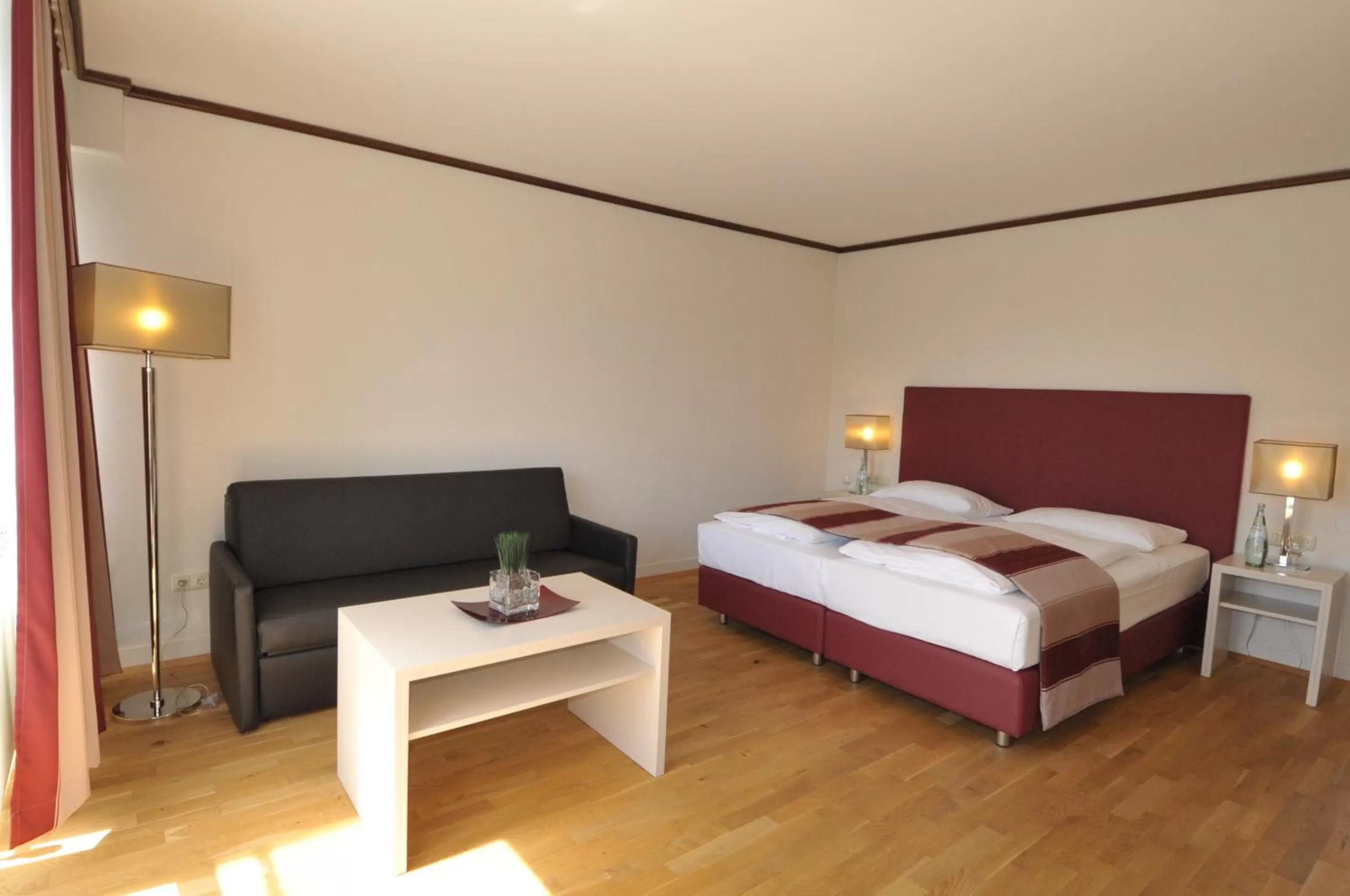 Photo of the whole room, Bed in Ambassador Parkhotel