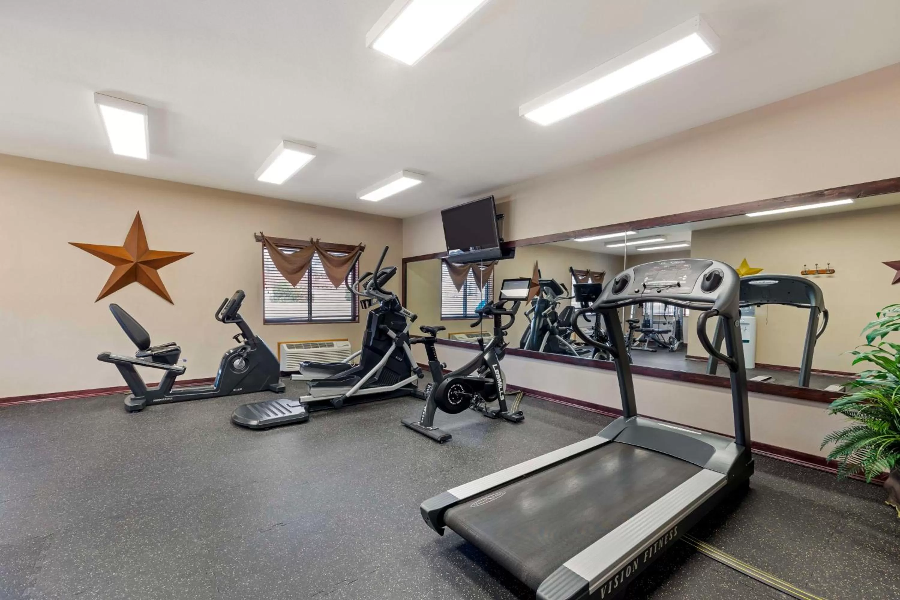 Fitness centre/facilities in Best Western Plus Country Inn & Suites