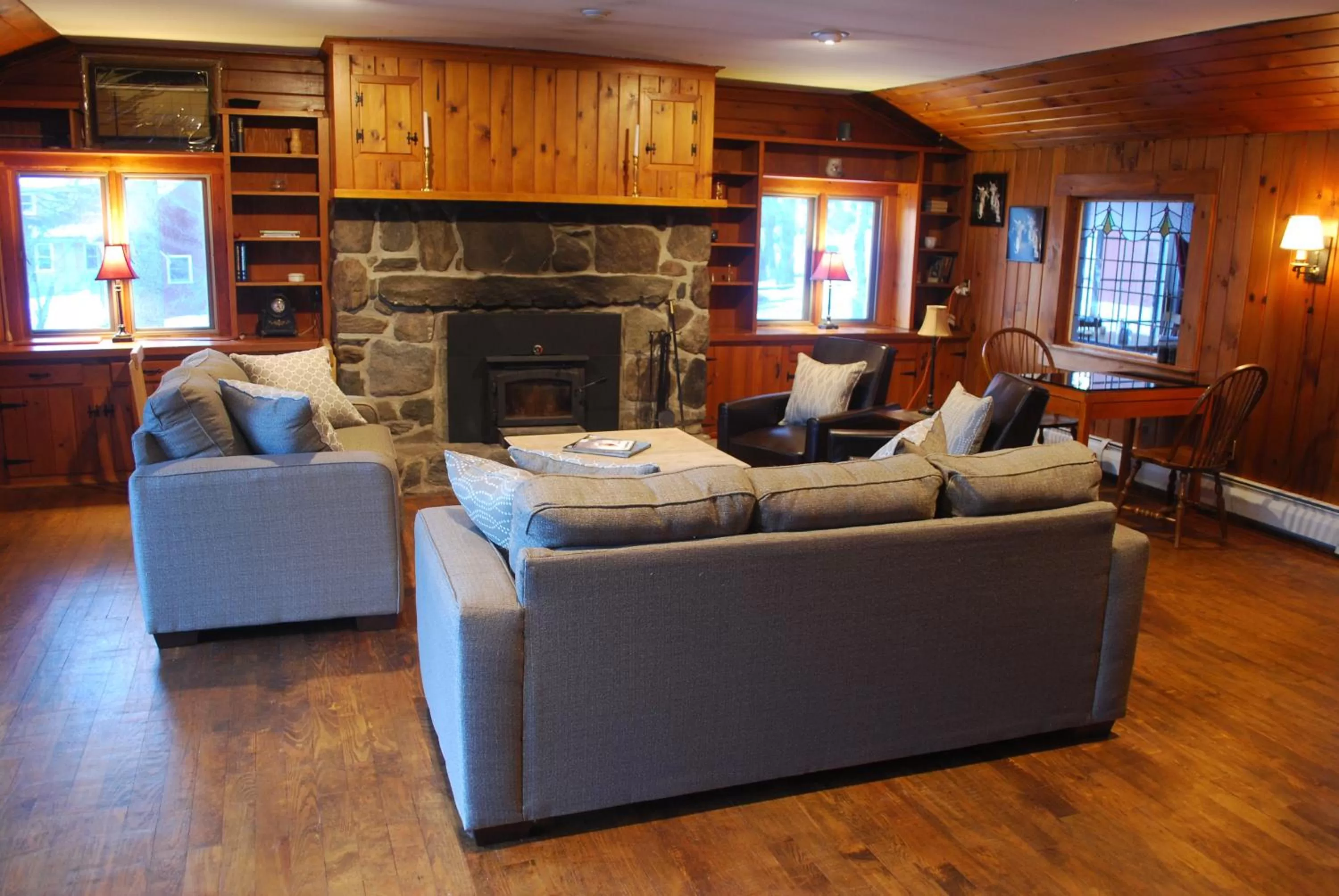 Communal lounge/ TV room in The Wilmington Inn