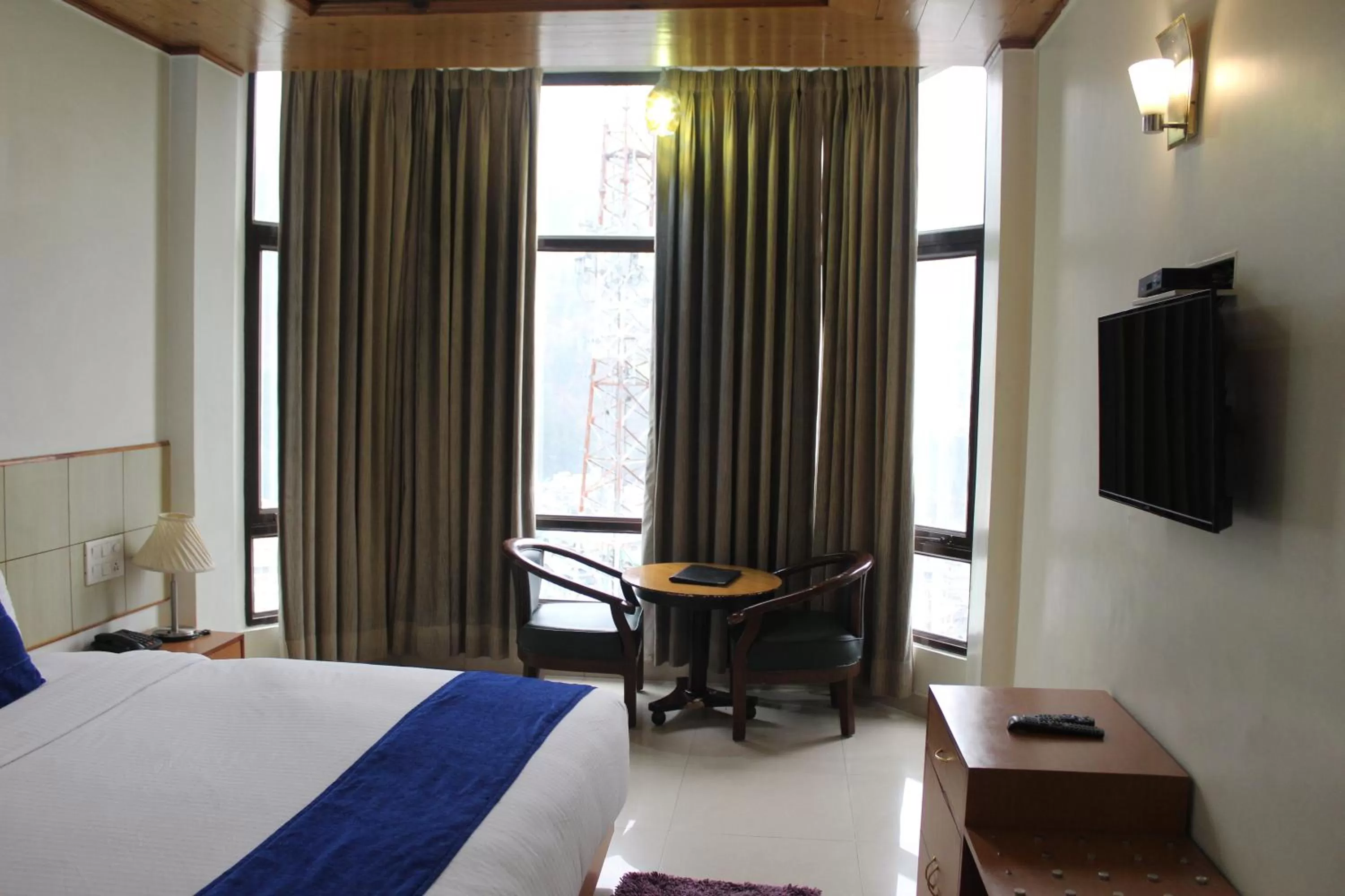 TV and multimedia, Bed in Hotel Broadways Inn