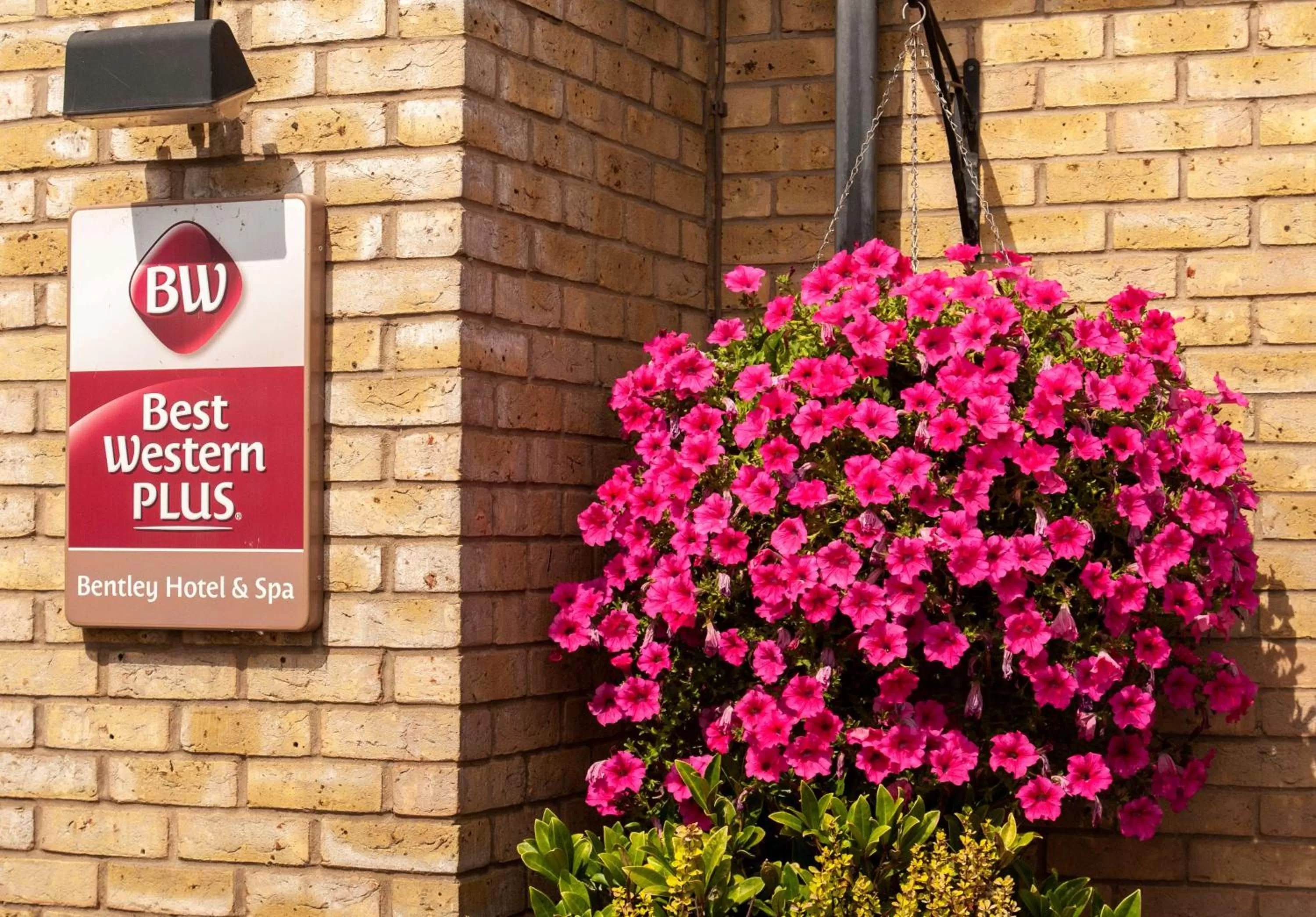 Property building in Best Western Plus Bentley Hotel