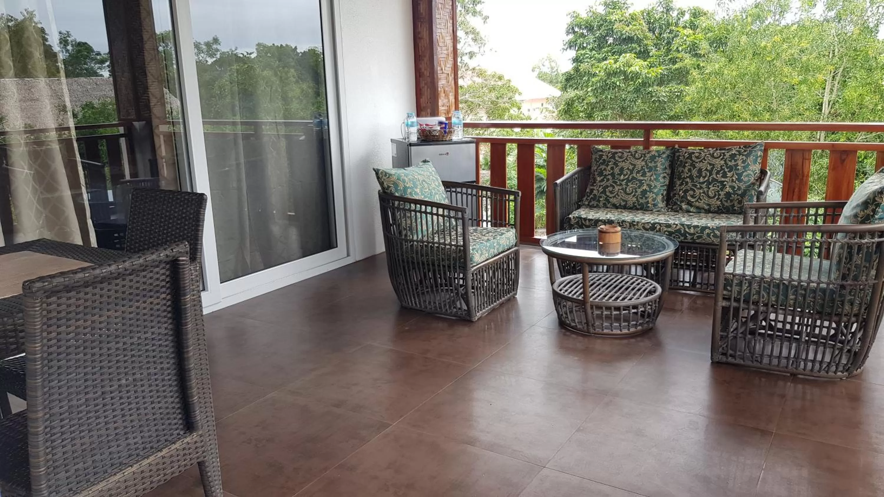 Balcony/Terrace in Scent of Green Papaya