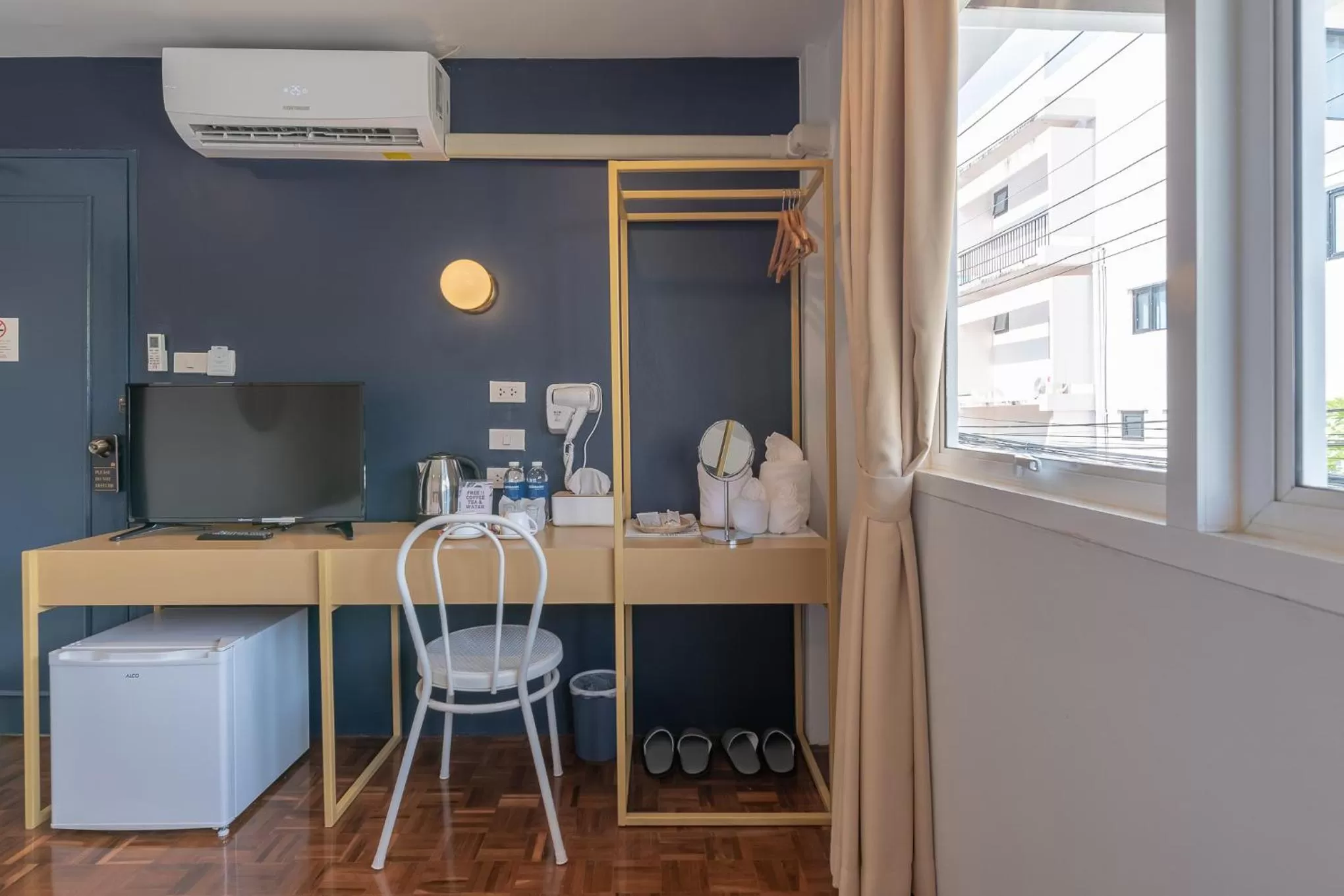 TV and multimedia in The Mellow Pillow Hotel @ Chiang Mai Gate