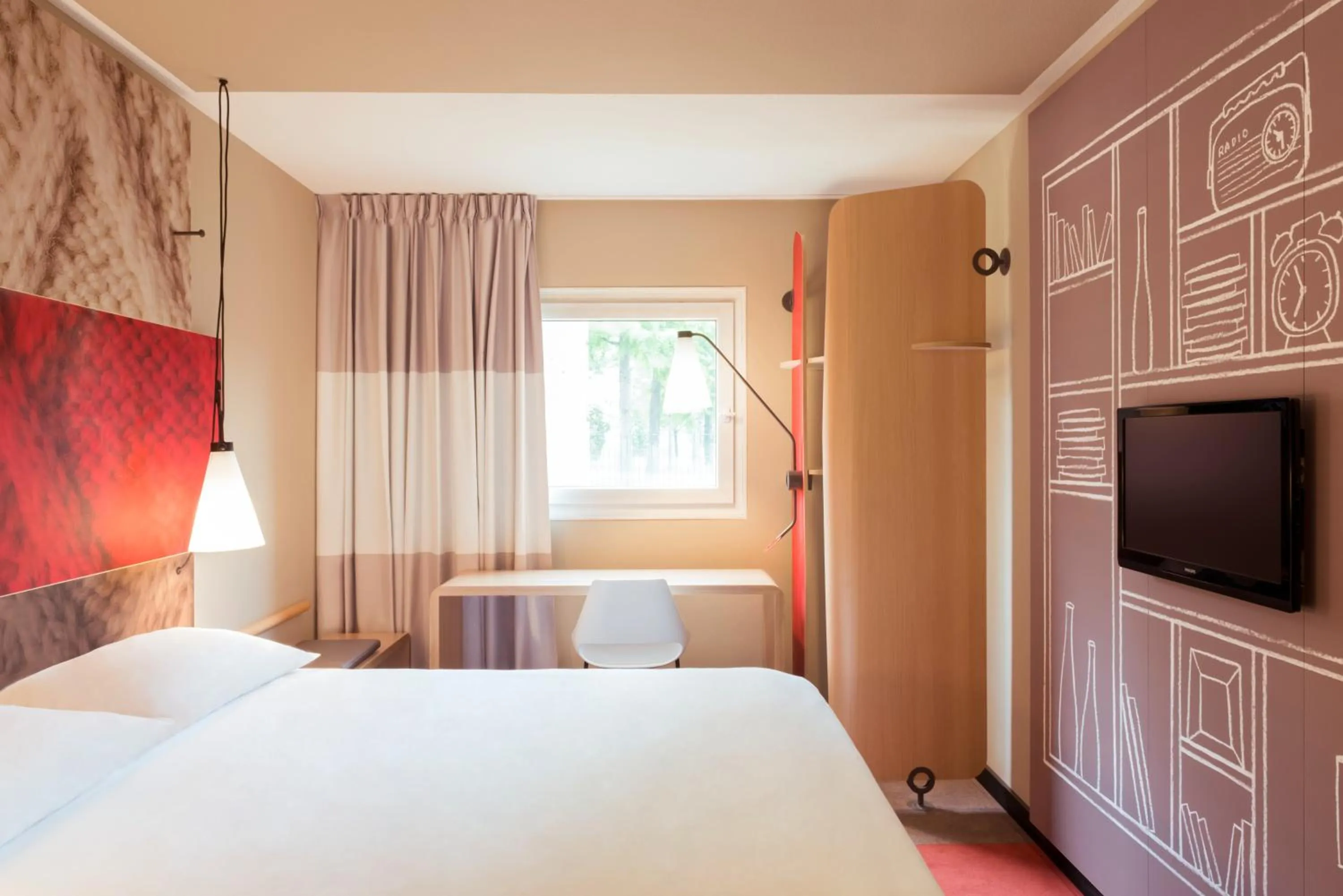 Day, Bed in ibis Paris Place d’Italie 13ème