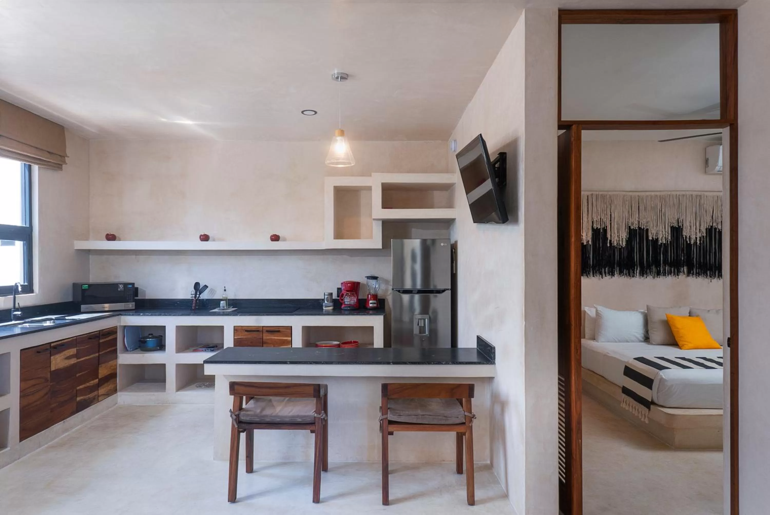 Kitchen/Kitchenette in UJO Condo Boutique