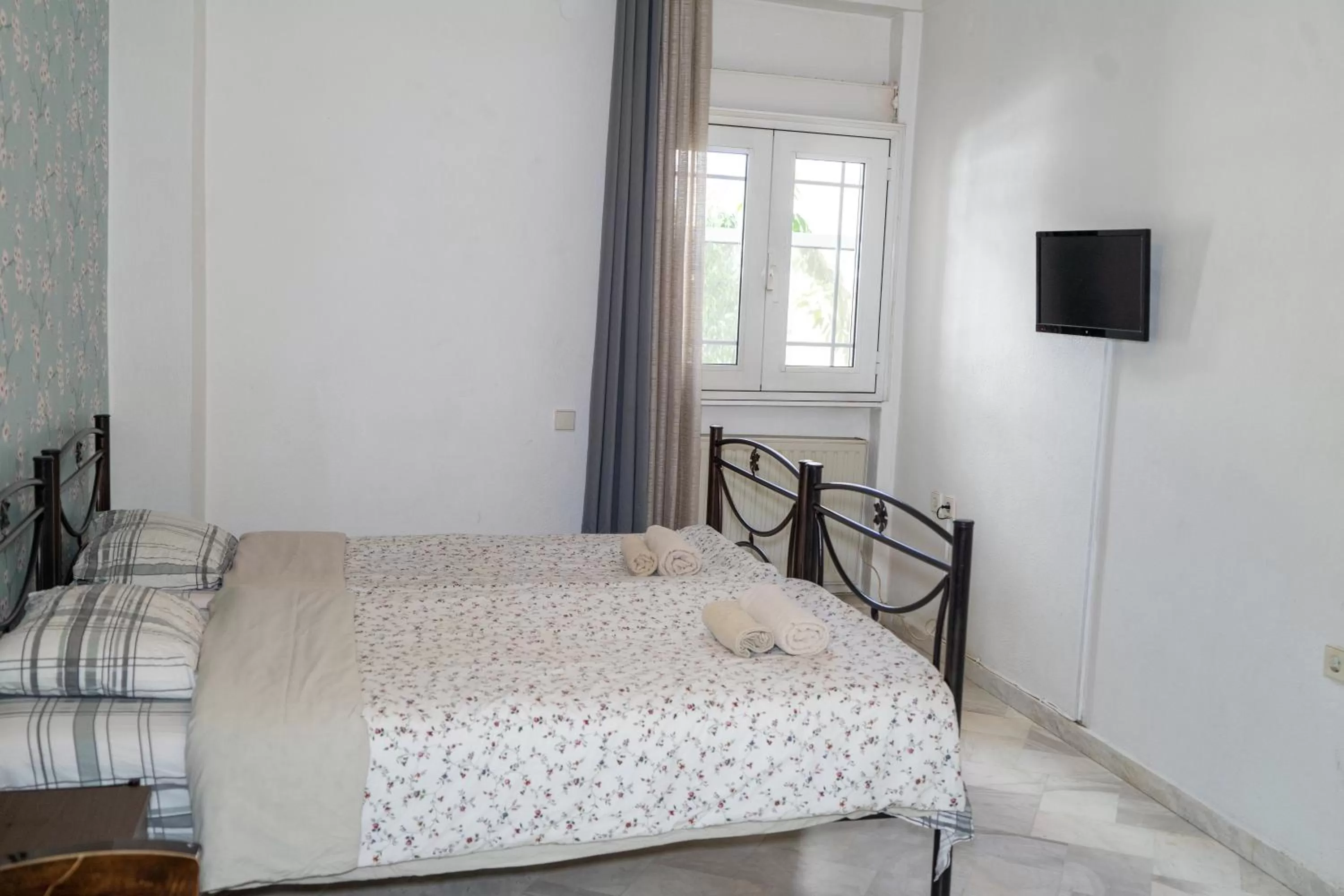 Bed in Nomads Meteora