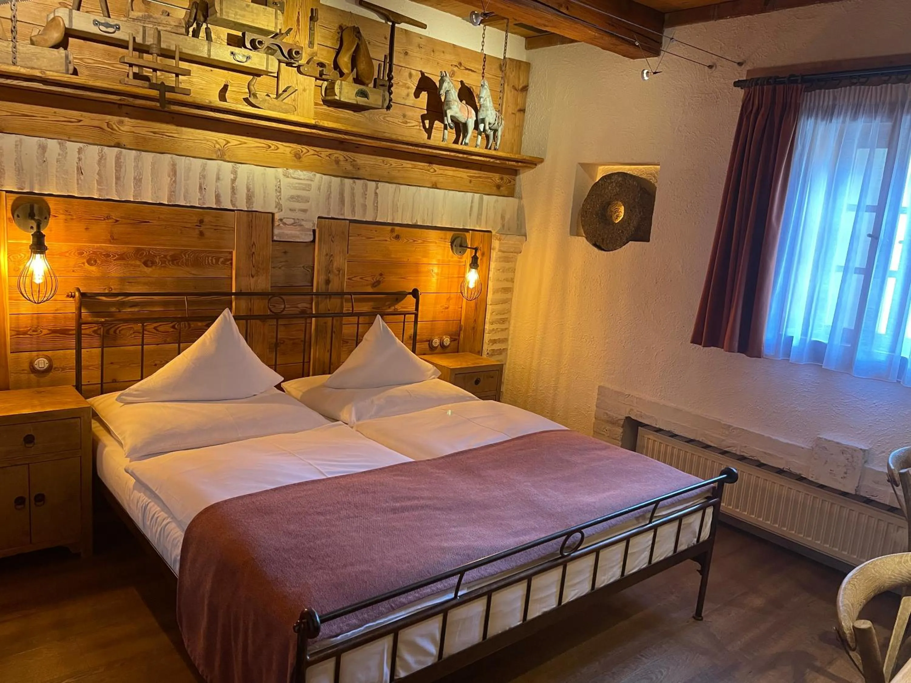 Bed in Romantik Hotel U Raka