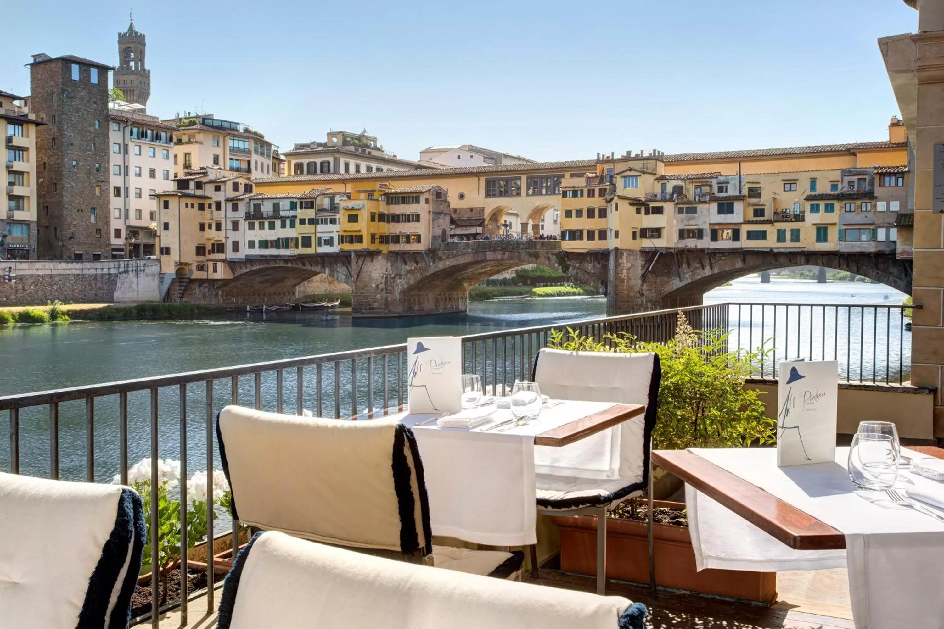 Lounge or bar in Hotel Lungarno - Lungarno Collection