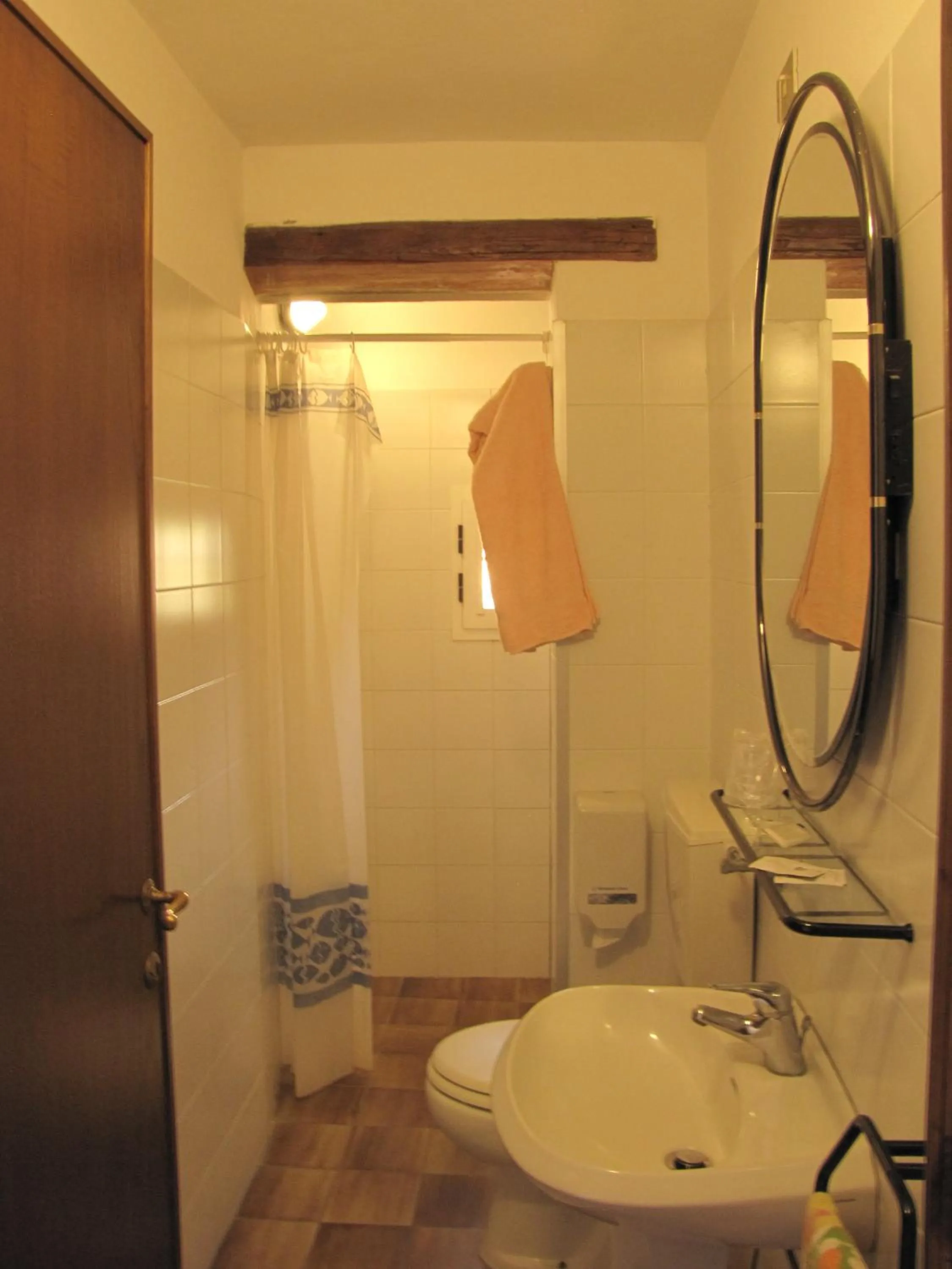 Bathroom in Residence Casprini da Omero