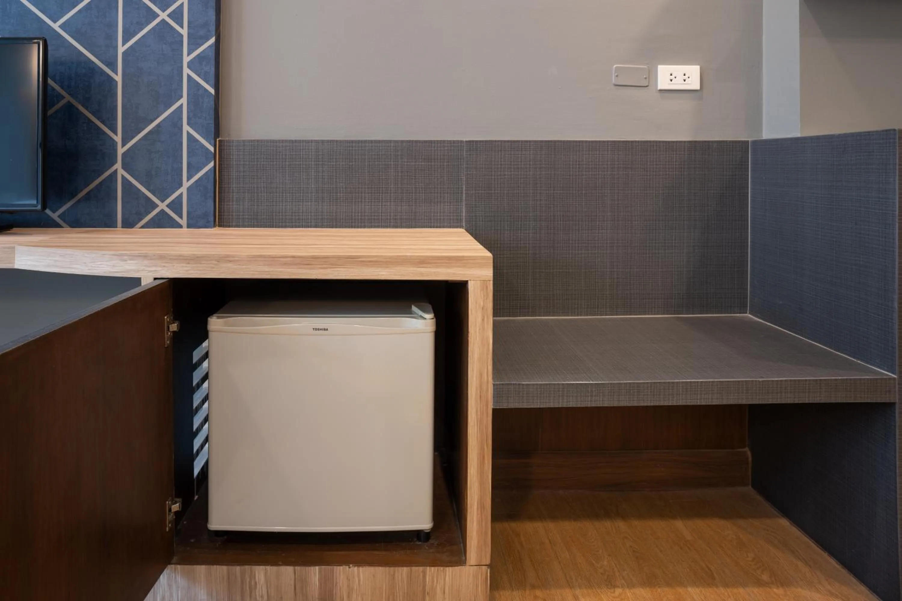 oven in iCheck inn Gems Center Silom