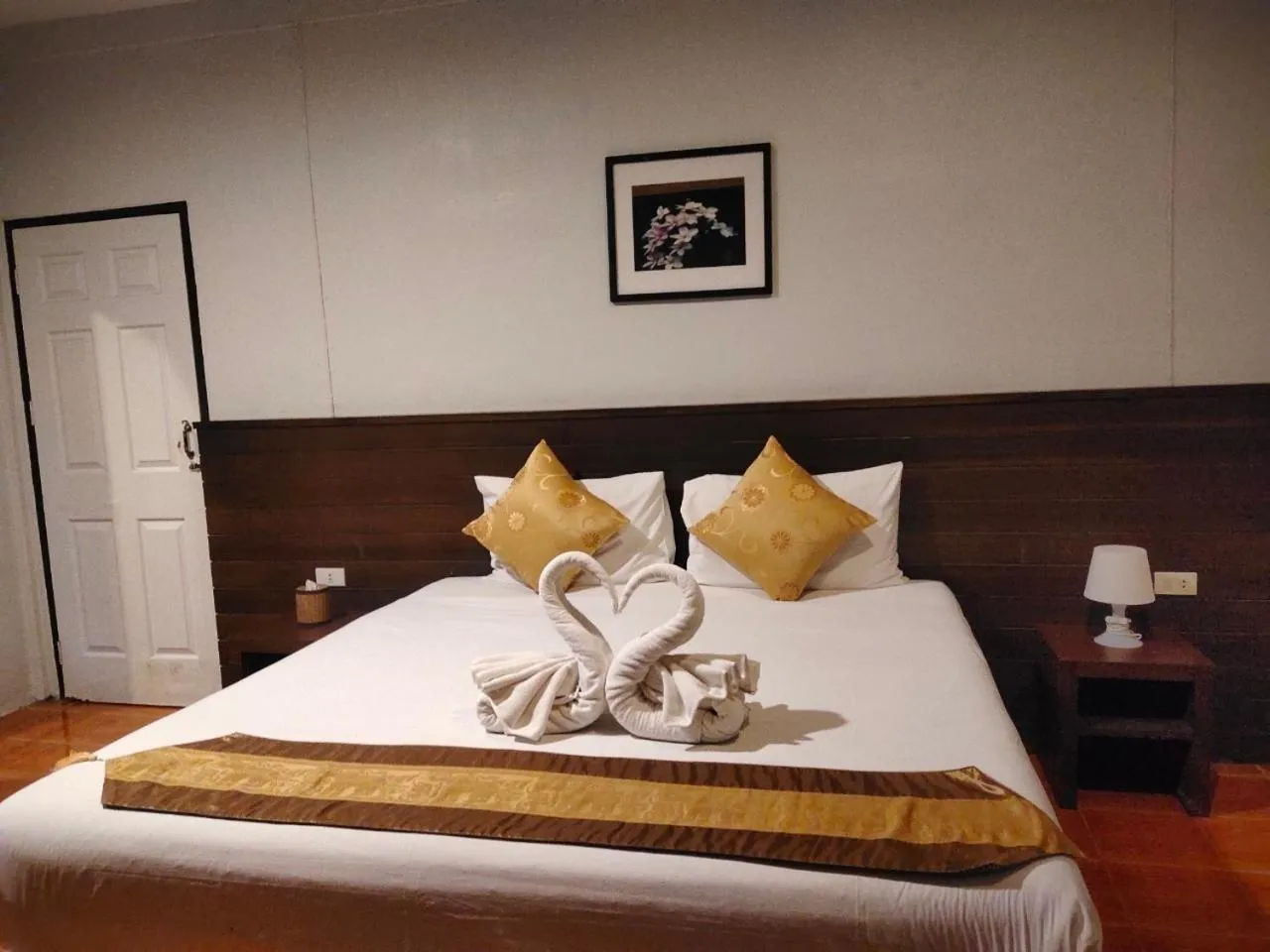 Bedroom, Bed in Lanta Nice Beach Resort - SHA Extra Plus