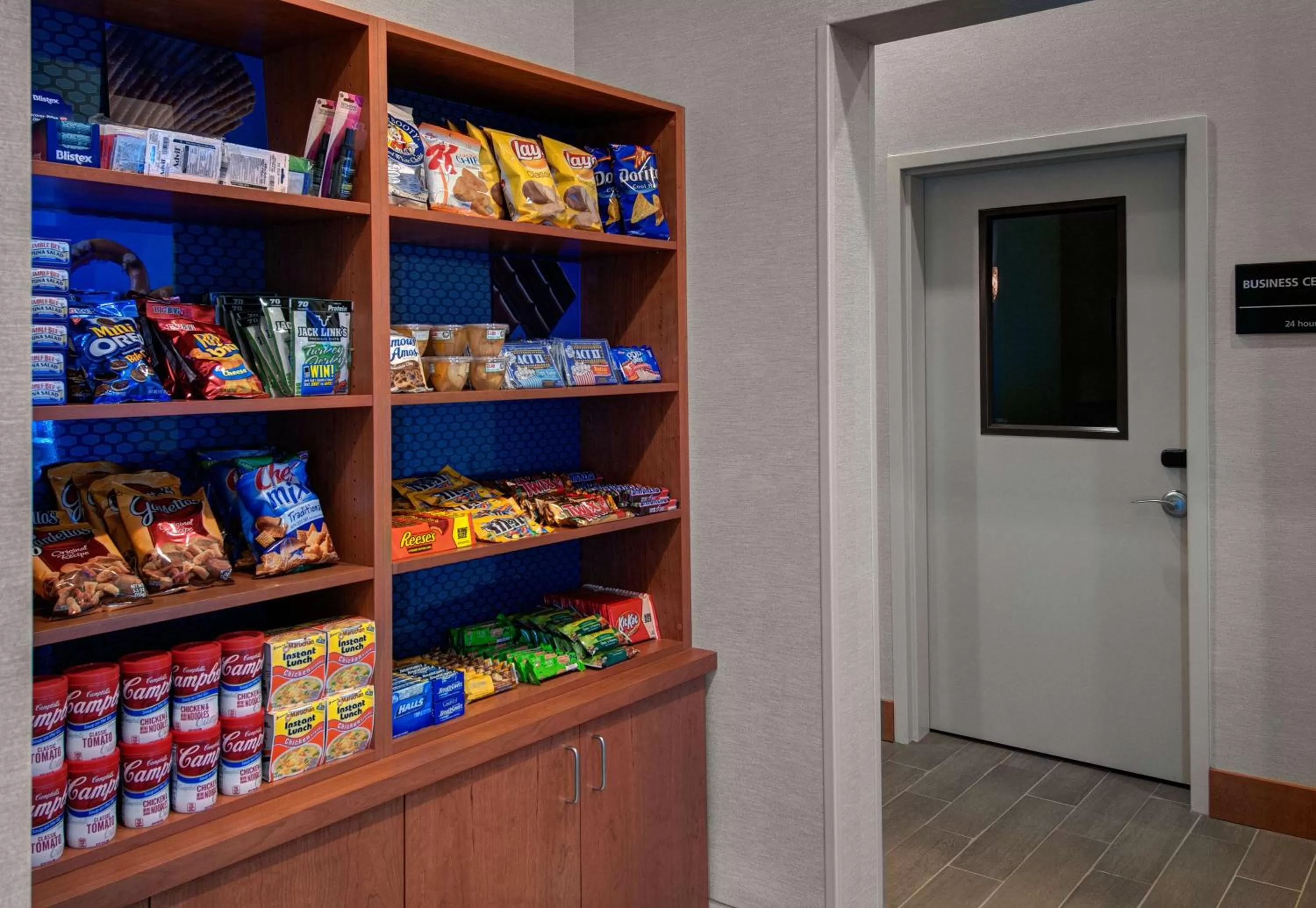 Restaurant/places to eat in Hampton Inn & Suites Astoria