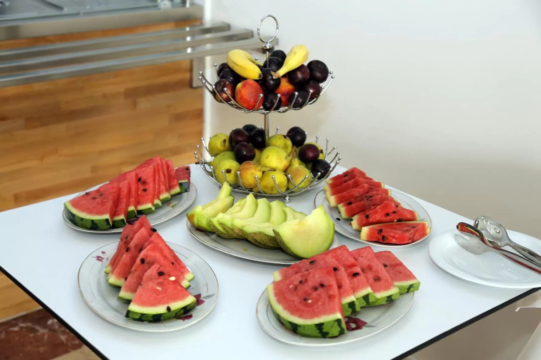 Breakfast in Mervin Hotel