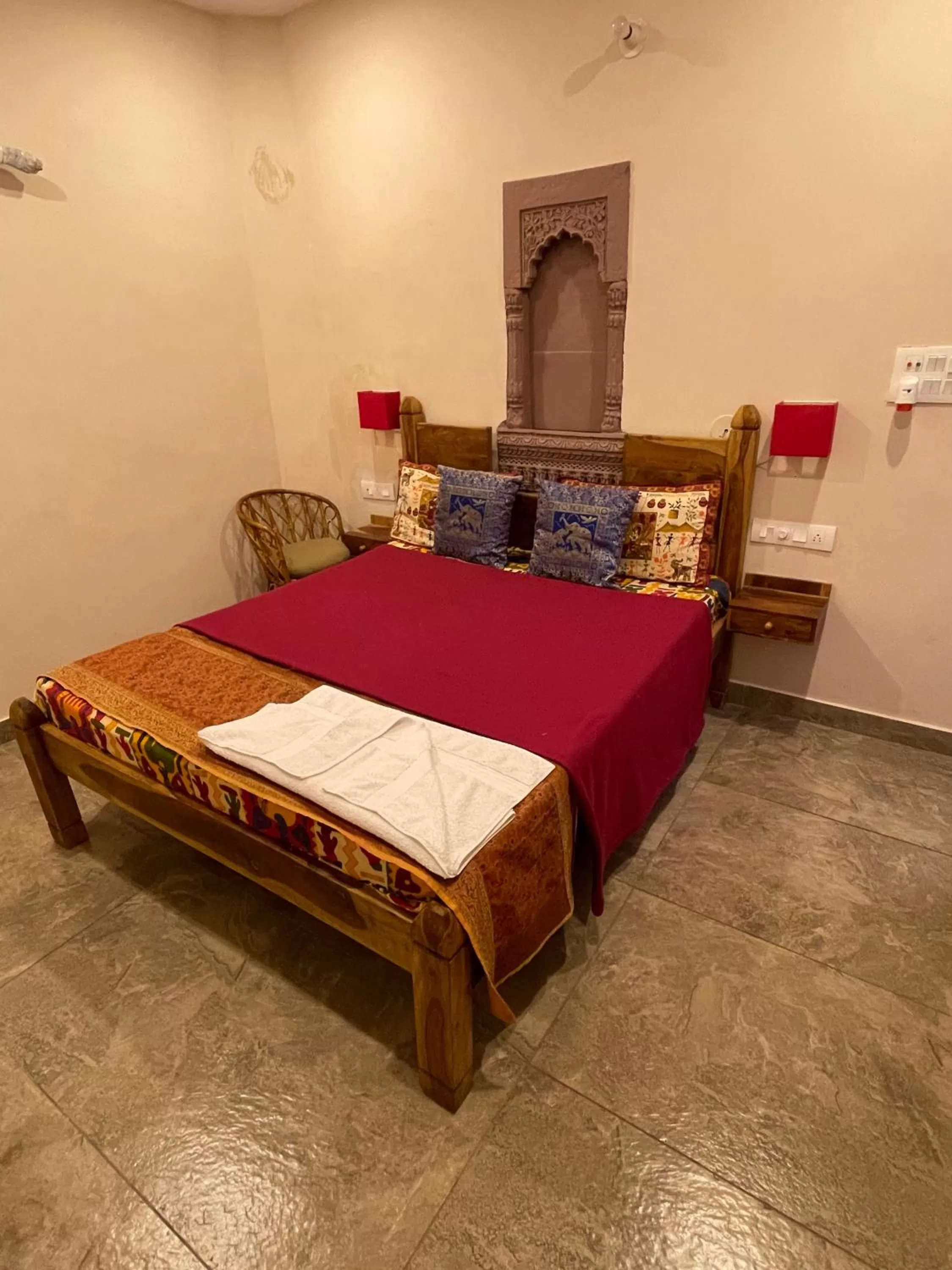 Bed in Corsican Haveli
