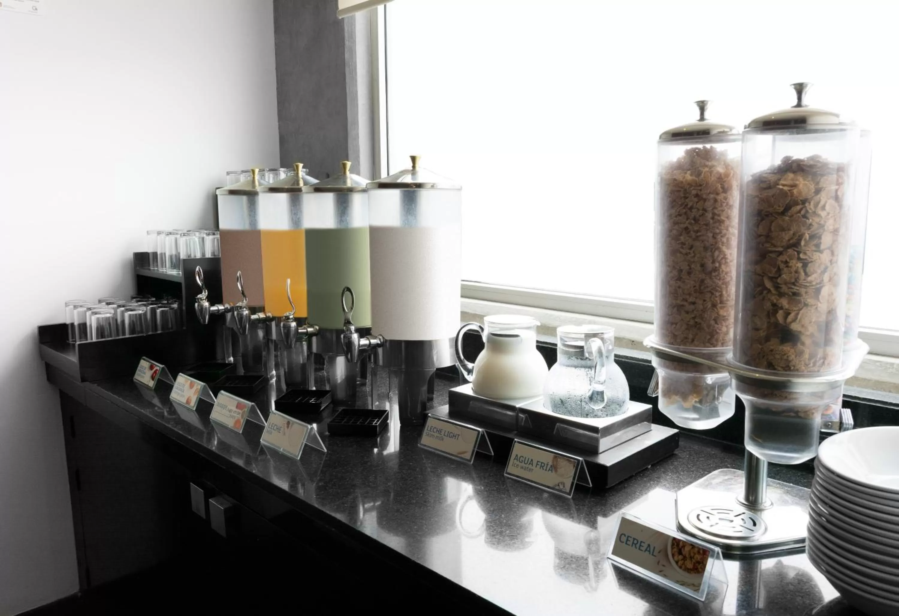 Restaurant/places to eat in Holiday Inn Express Toluca Galerias Metepec by IHG