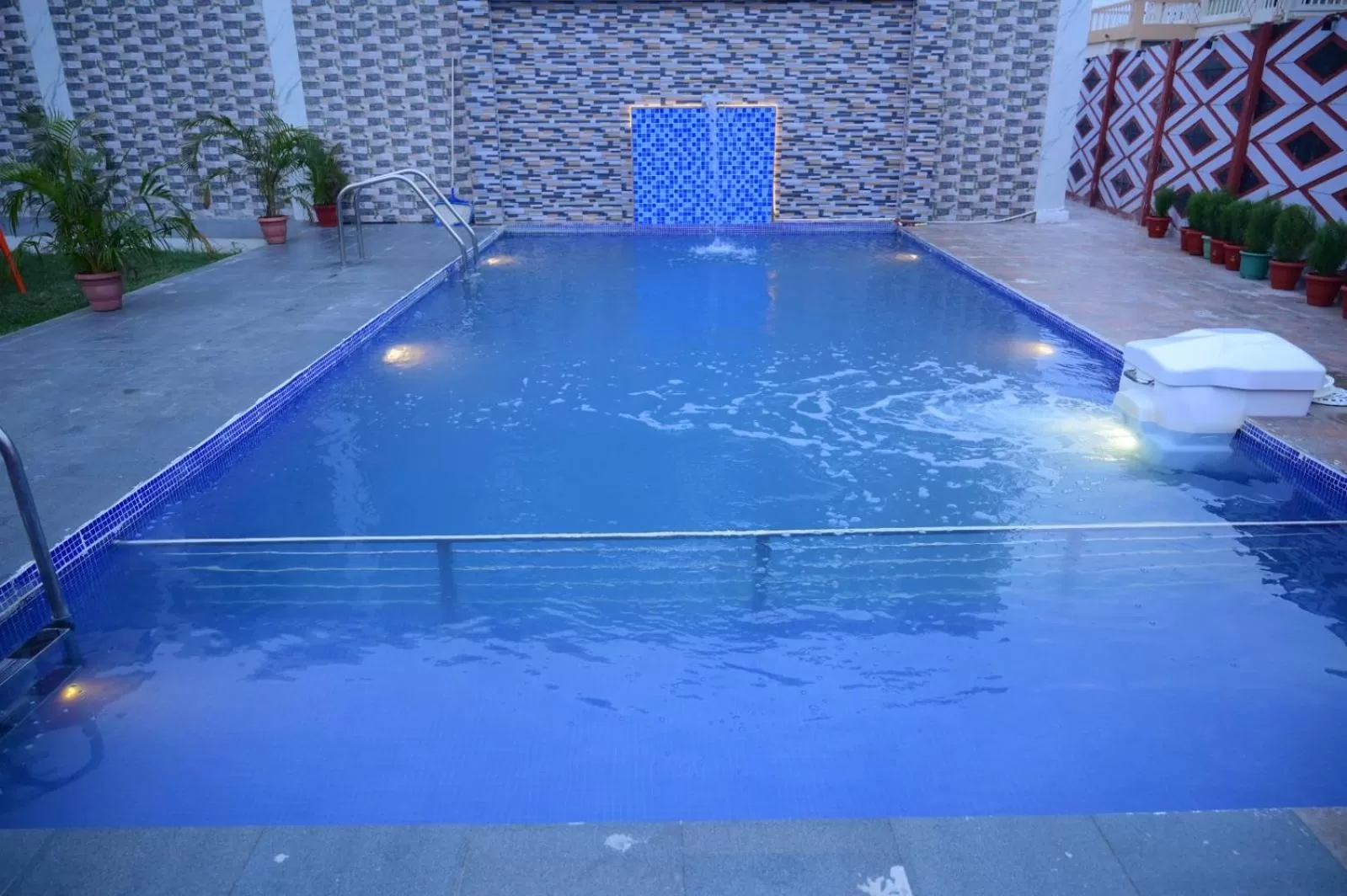 Swimming Pool in Grand Resort