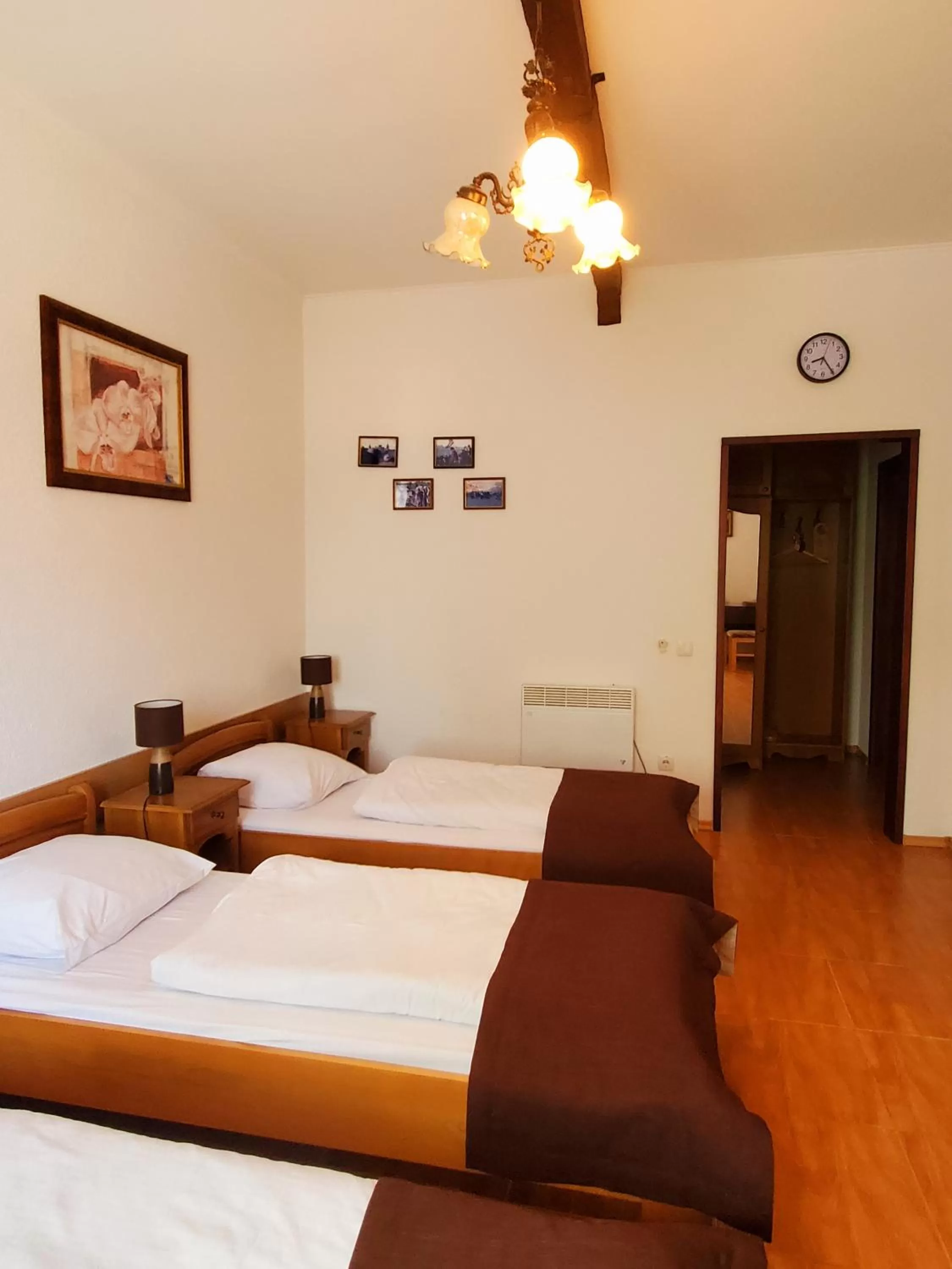 Bedroom, Bed in Hetman Hotel