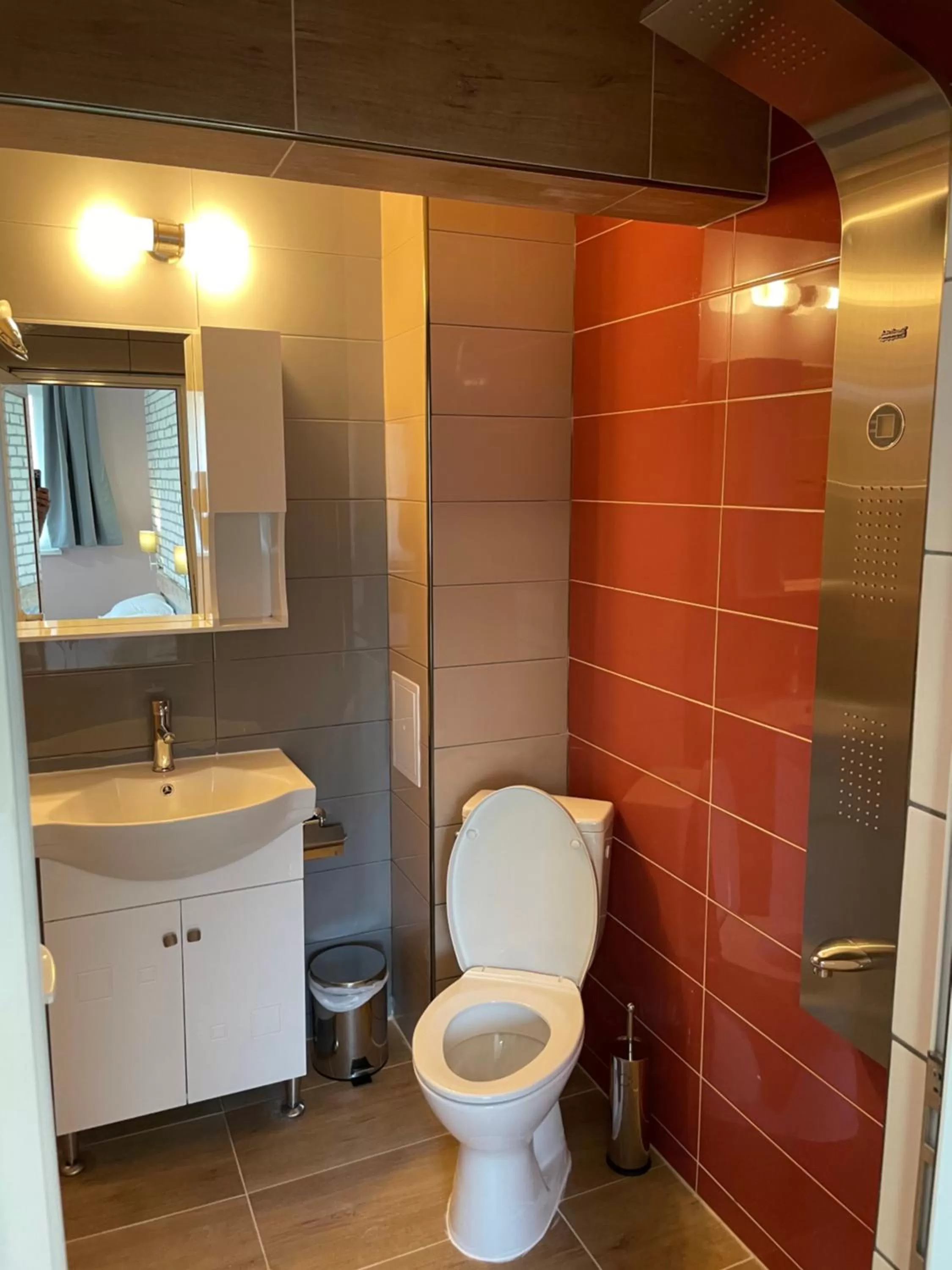 Bathroom in Family Hotel Malibu