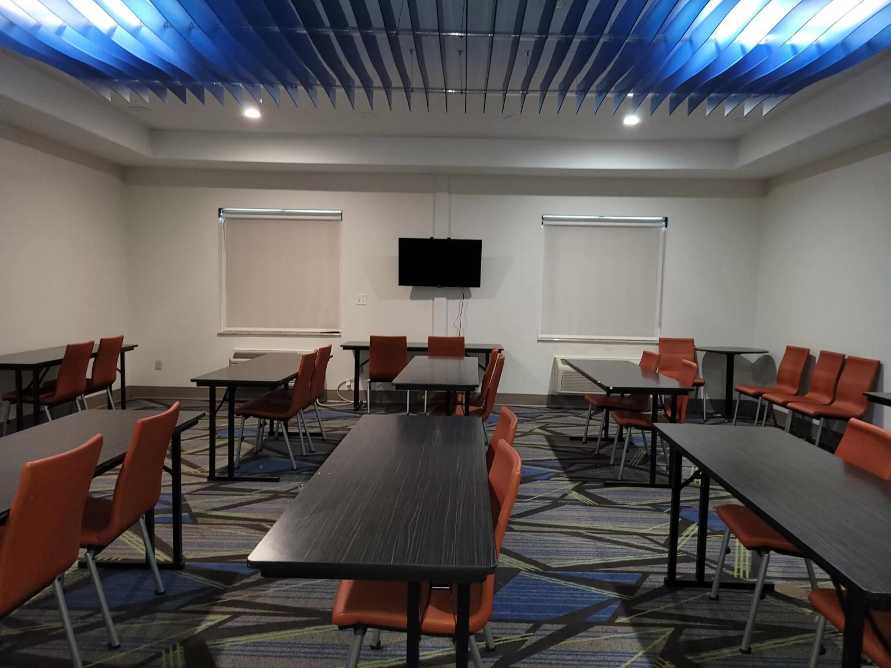 Meeting/conference room in Holiday Inn Express Hotel & Suites Vidor South by IHG