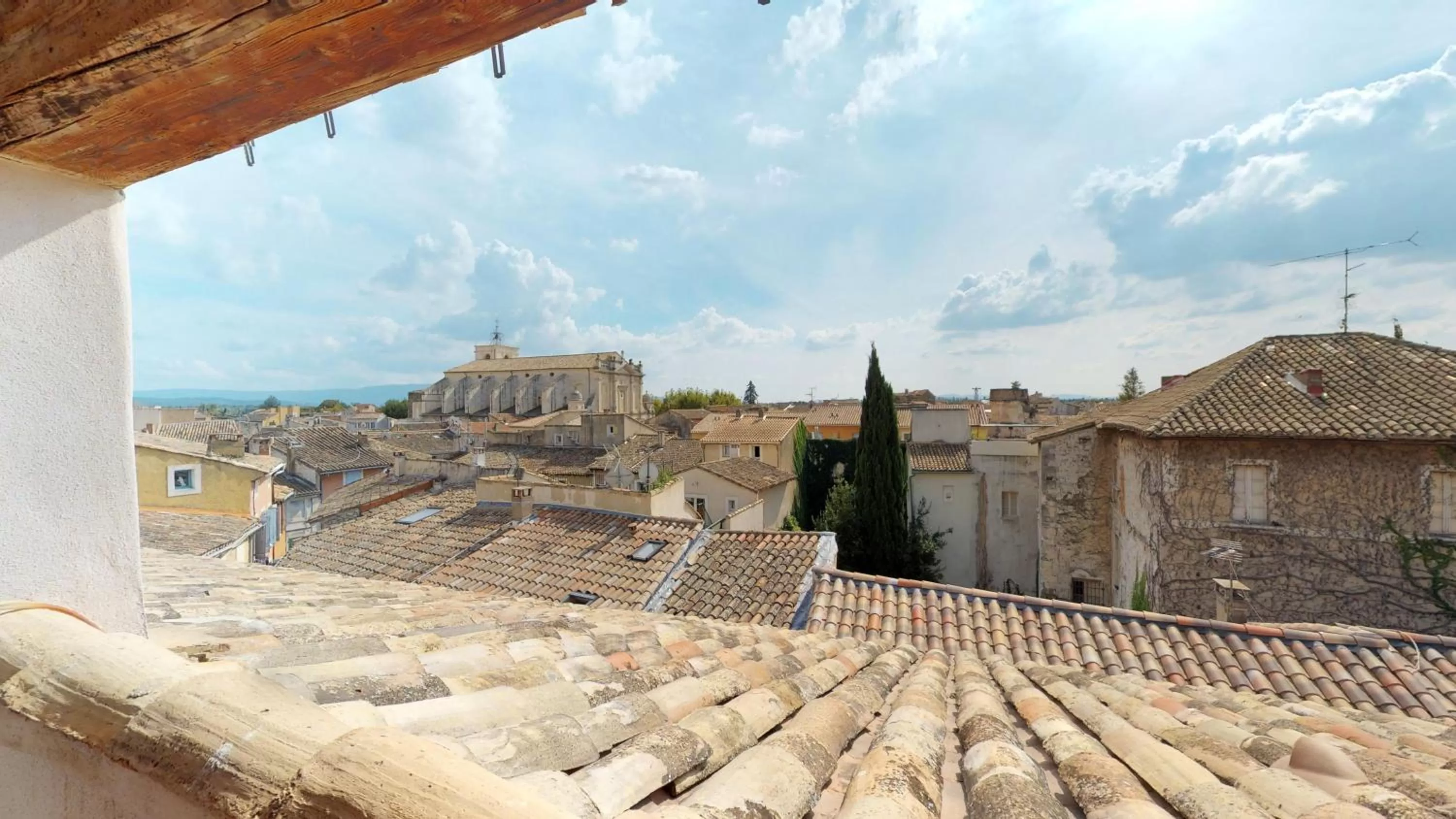 Natural landscape in Le Clos Violette et Le 11 D'Aglaé - Hôtel de Charme Design de Luxe