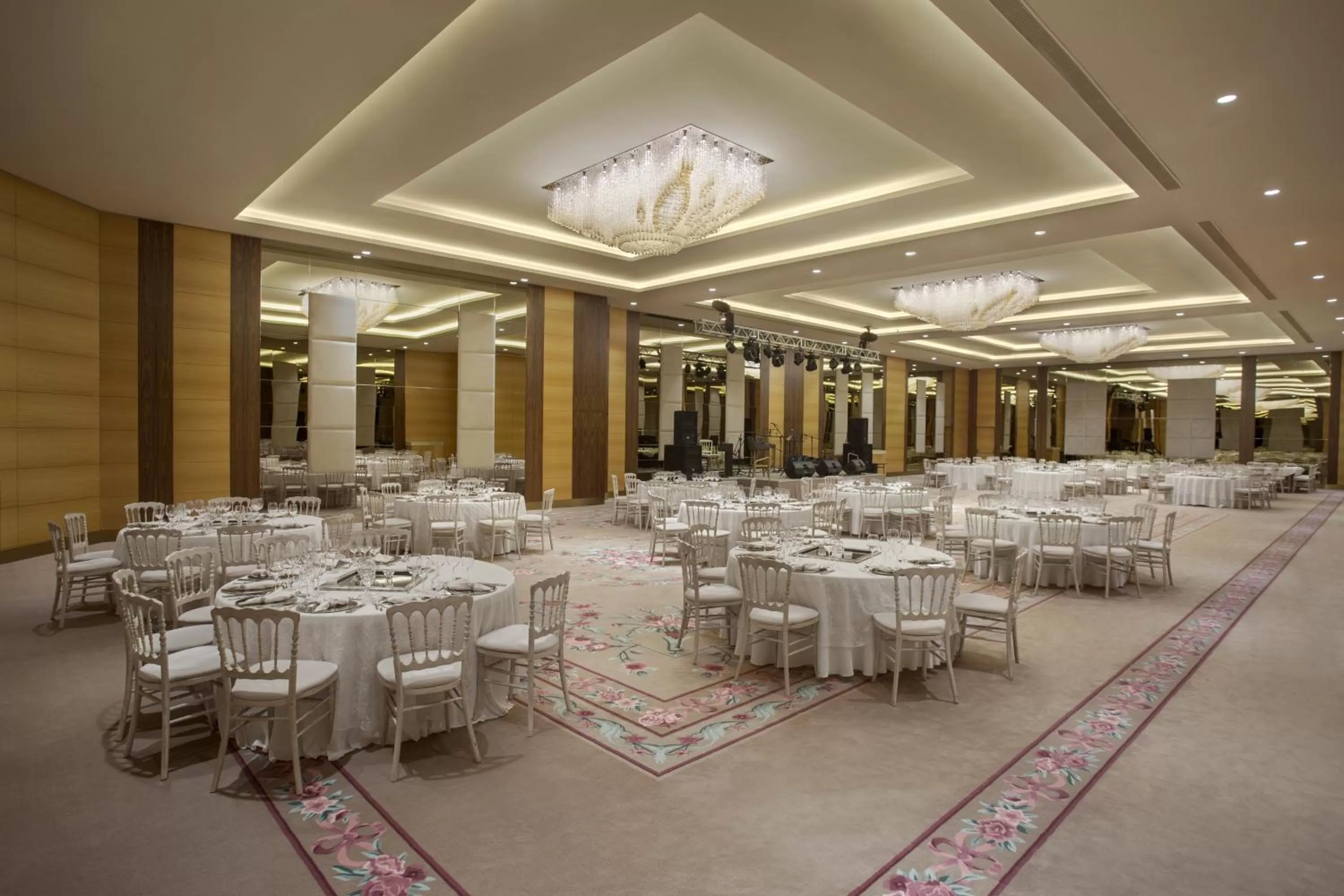 Business facilities in Lazzoni Hotel