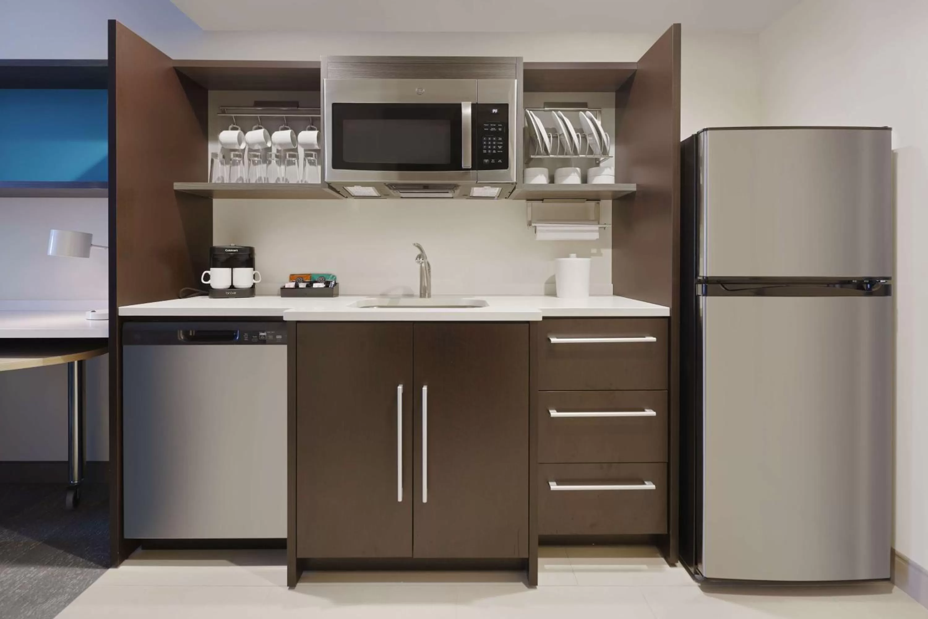 Kitchen or kitchenette in Home2 Suites By Hilton Richmond Short Pump