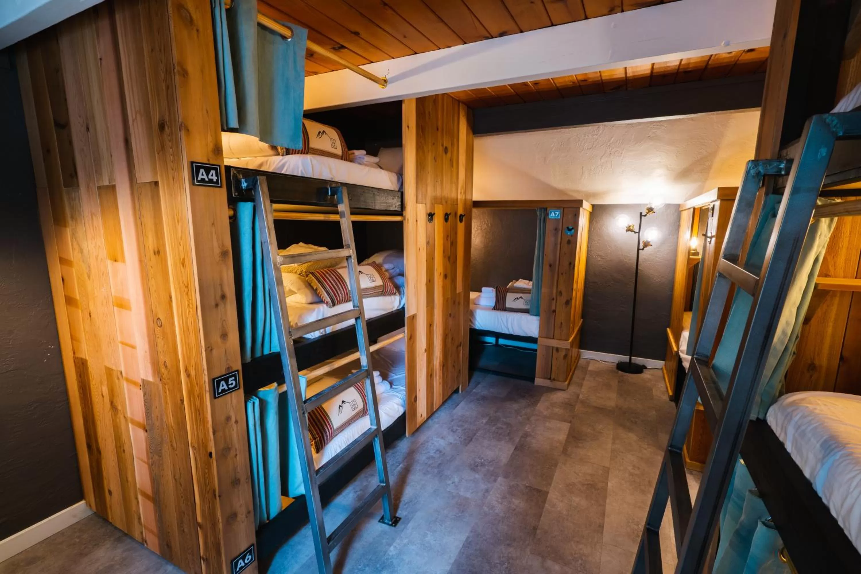 Bed in Summit View Inn