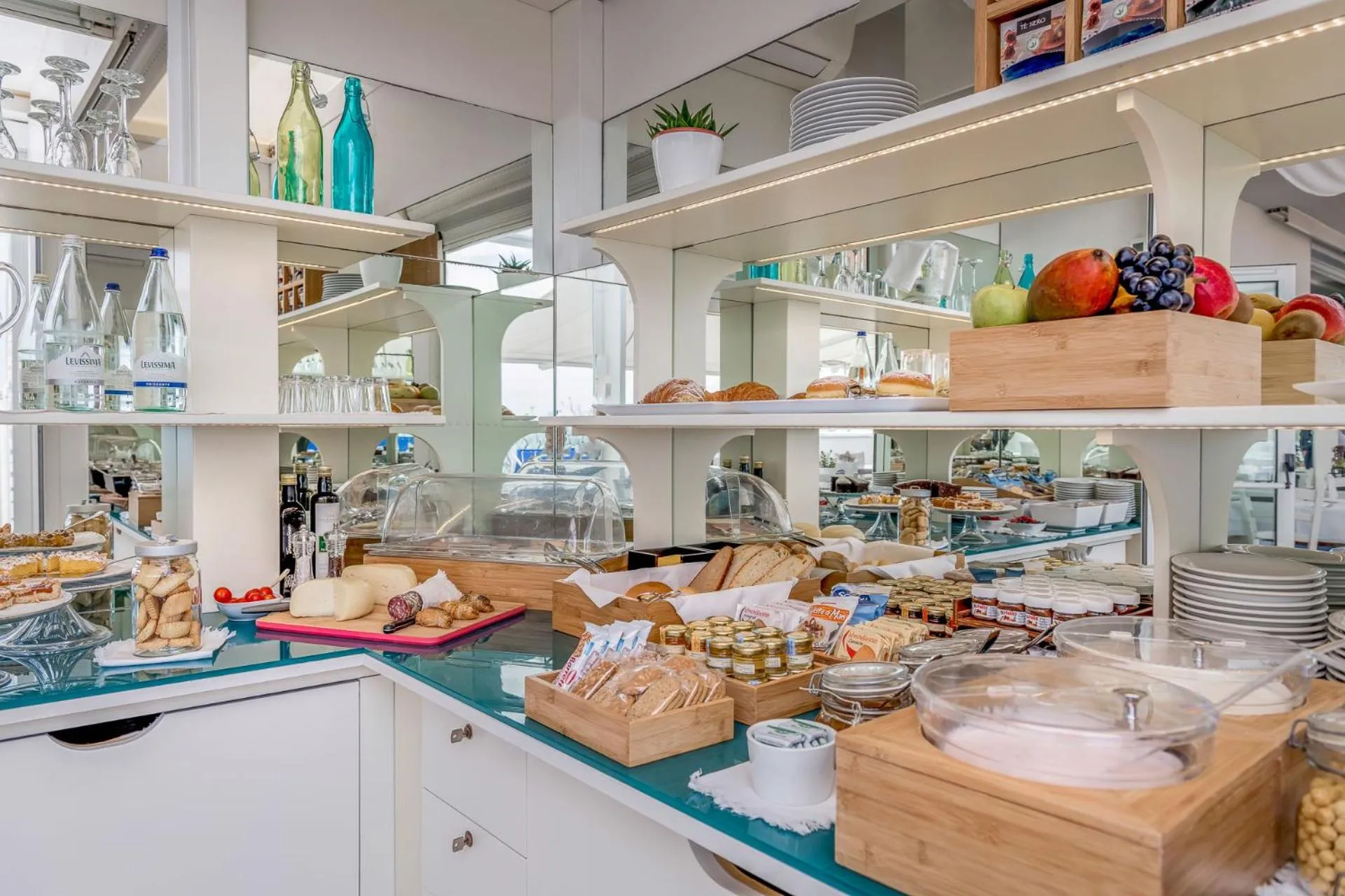 Buffet breakfast in T-Suite Hotel